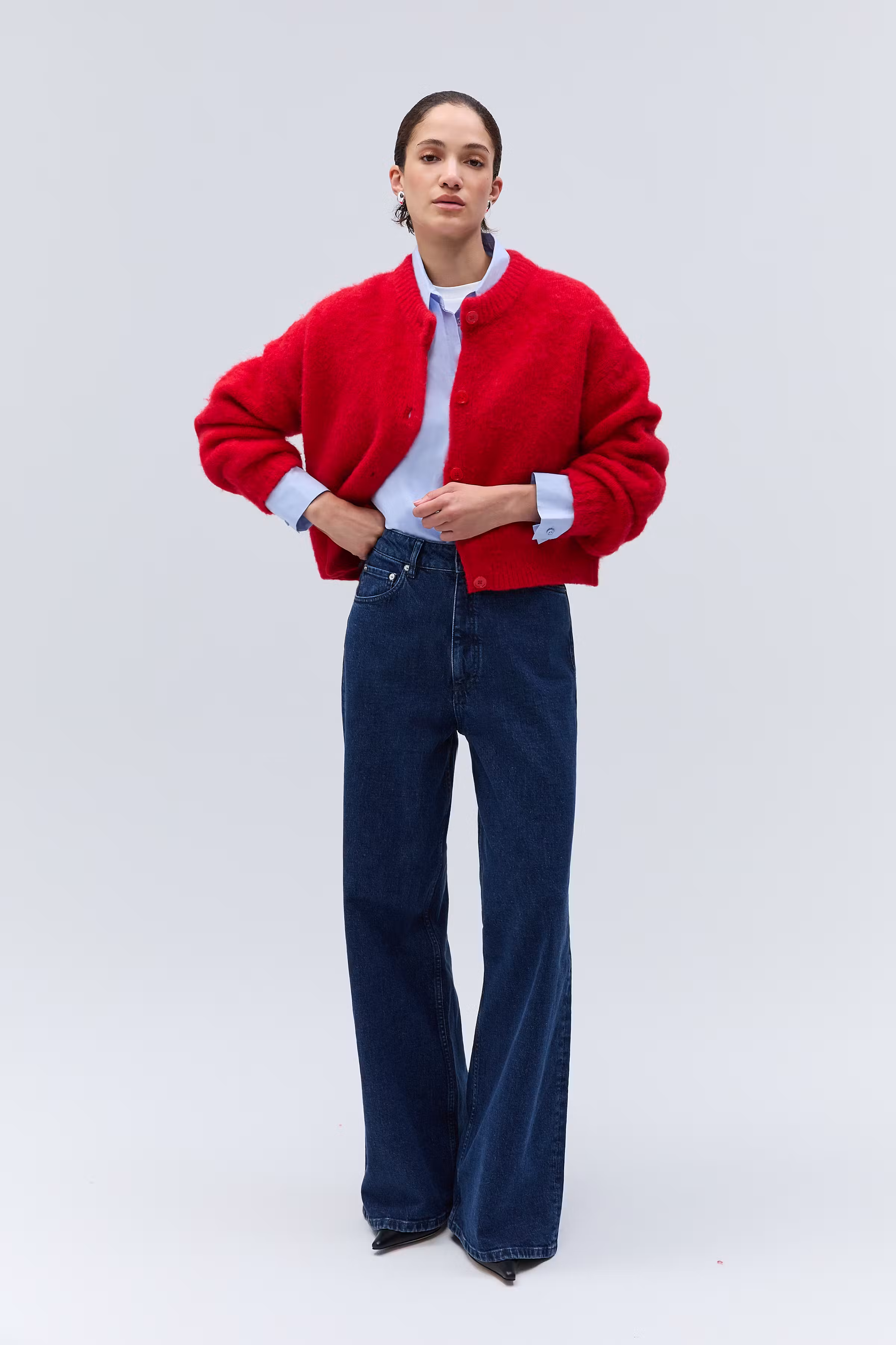 IOFerda Cardigan LOOKBOOK FRONT 30600720-RE323