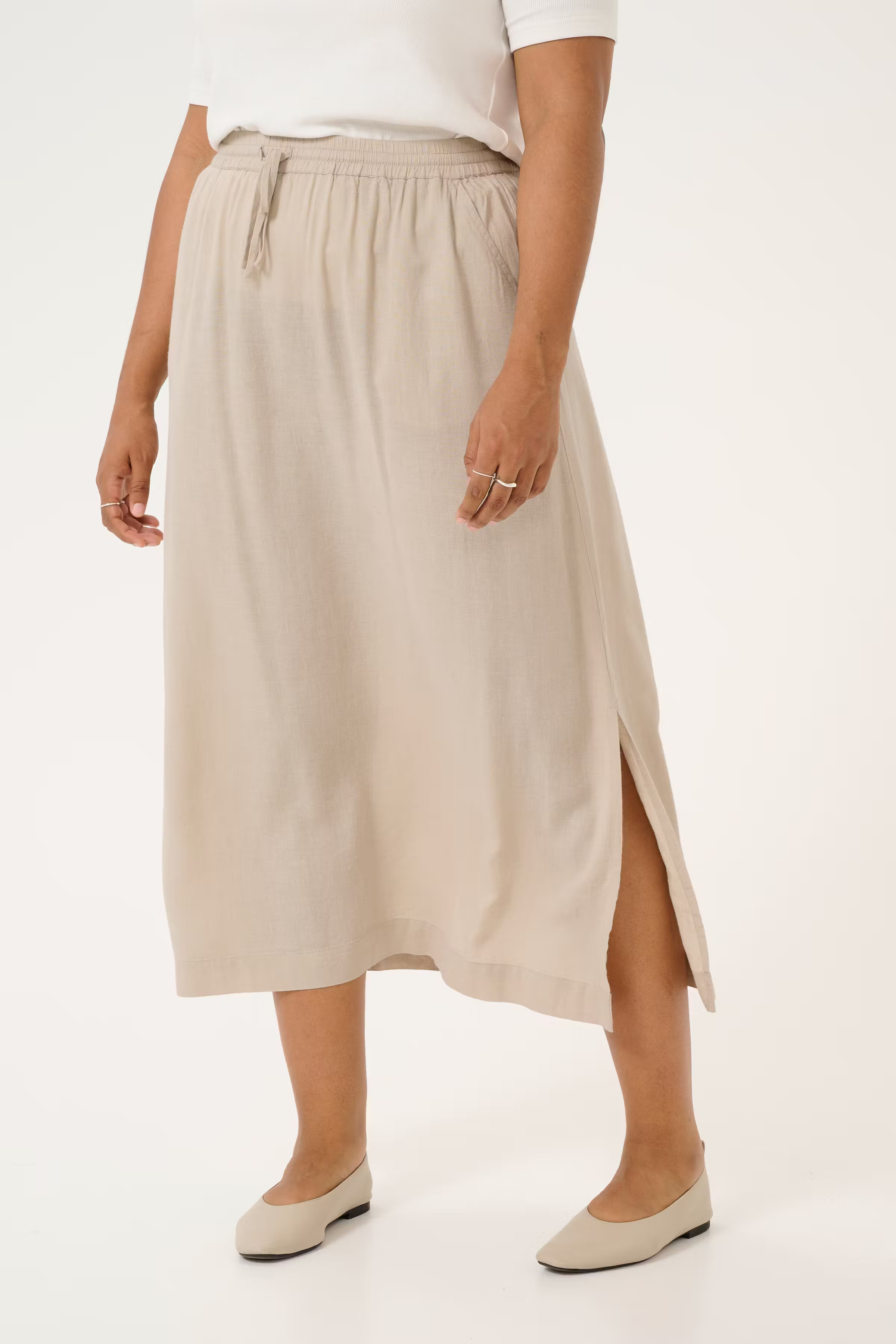 KCmille Linen Skirt LOOKBOOK FRONT 10583100-151305