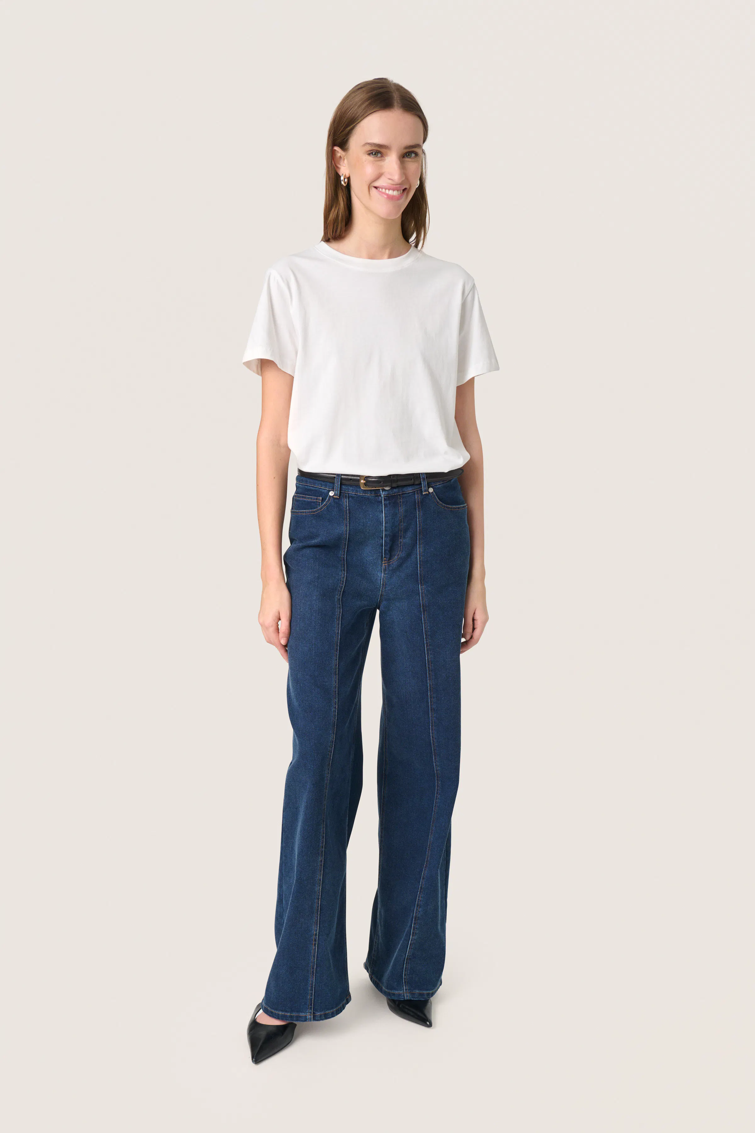 SLJina T-shirt LOOKBOOK FRONT 30408419-111001