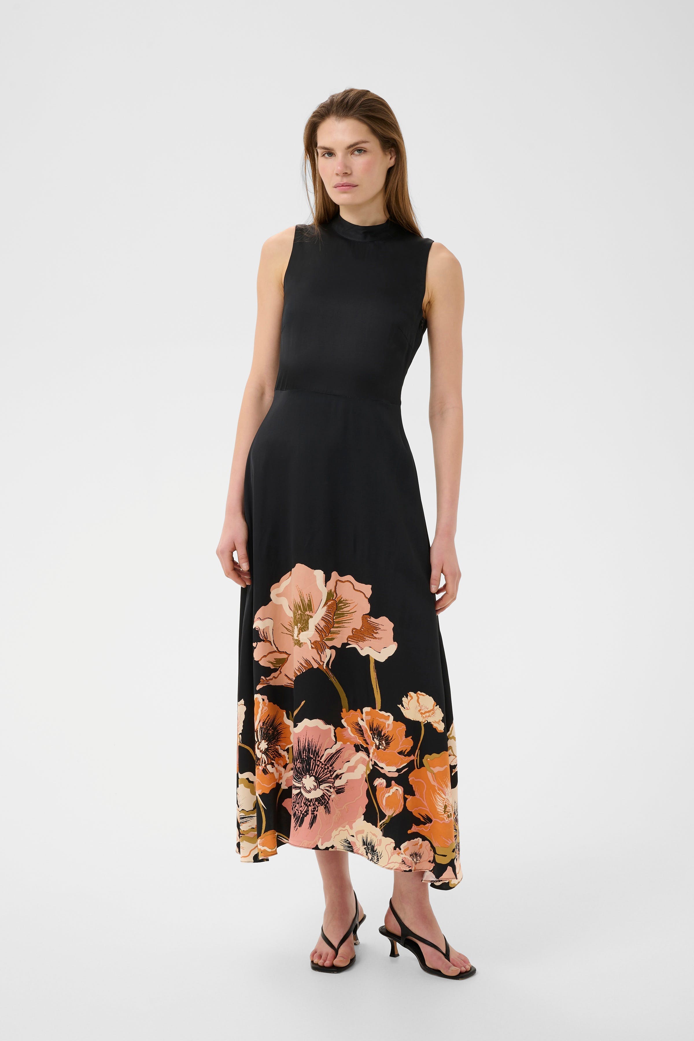 ZiomaIW Kjole LOOKBOOK FRONT 30111261-194008