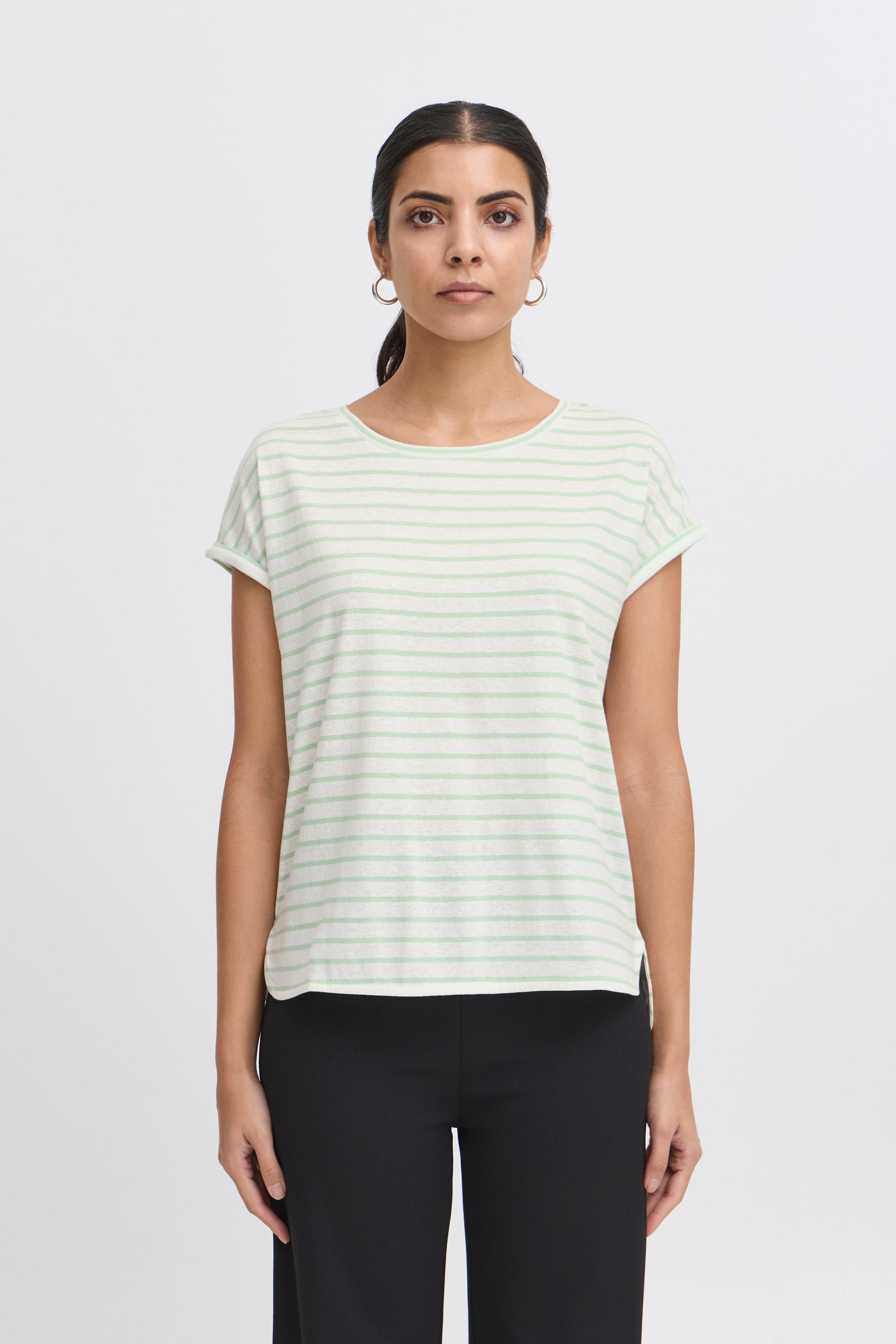 IHYULIETTA T-shirt LOOKBOOK FRONT 20122855-204409