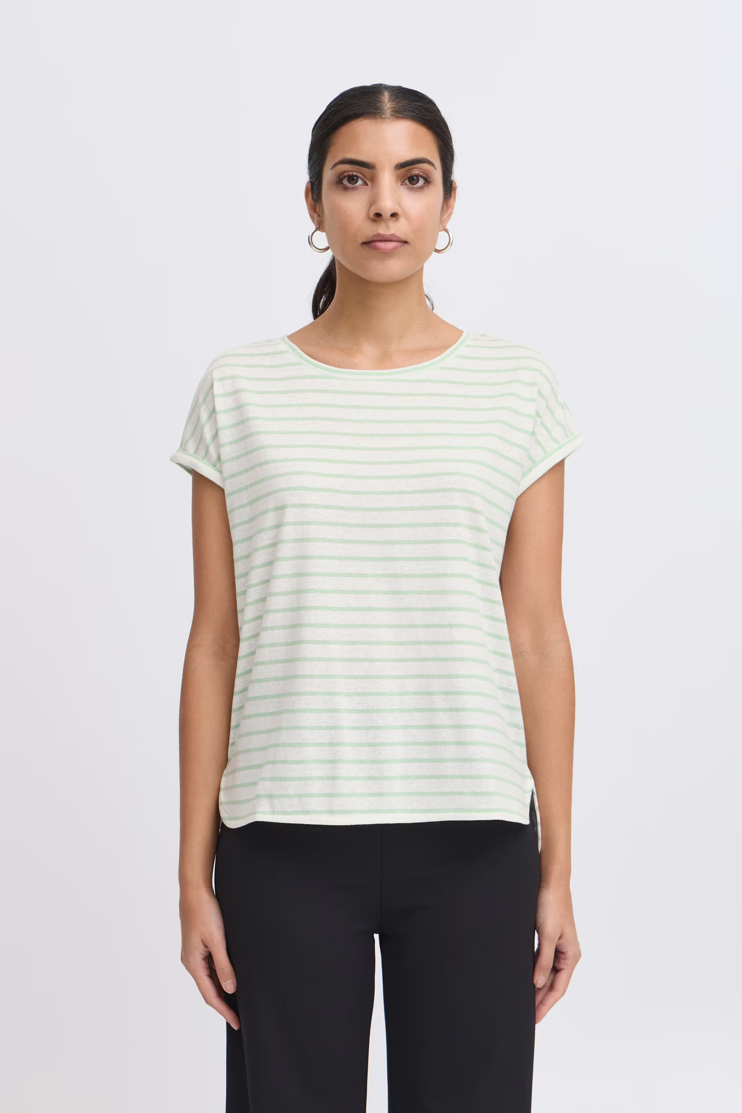 IHYULIETTA T-shirt LOOKBOOK FRONT 20122855-204409