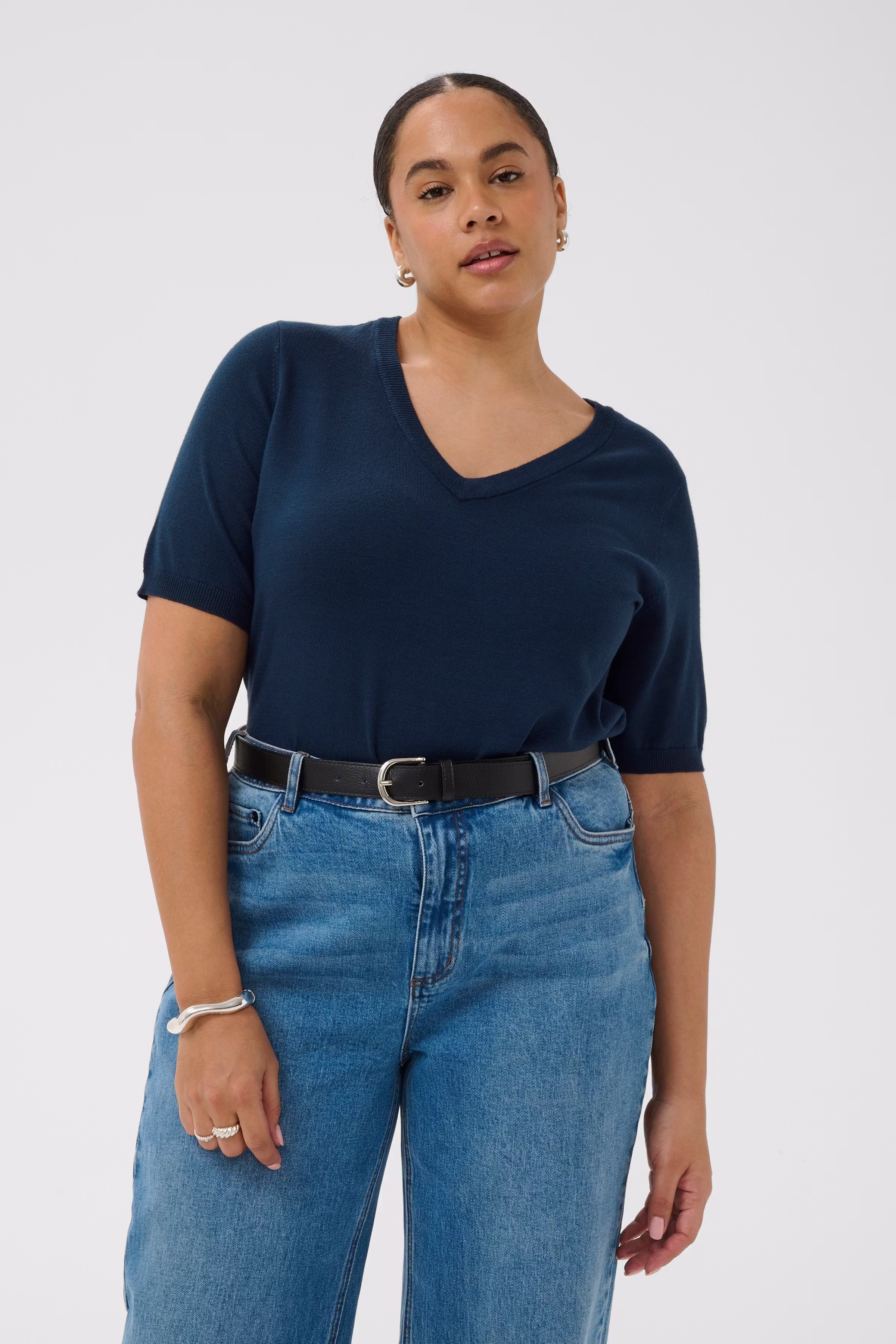 KClizzy Pullover LOOKBOOK FRONT 10582490-194020