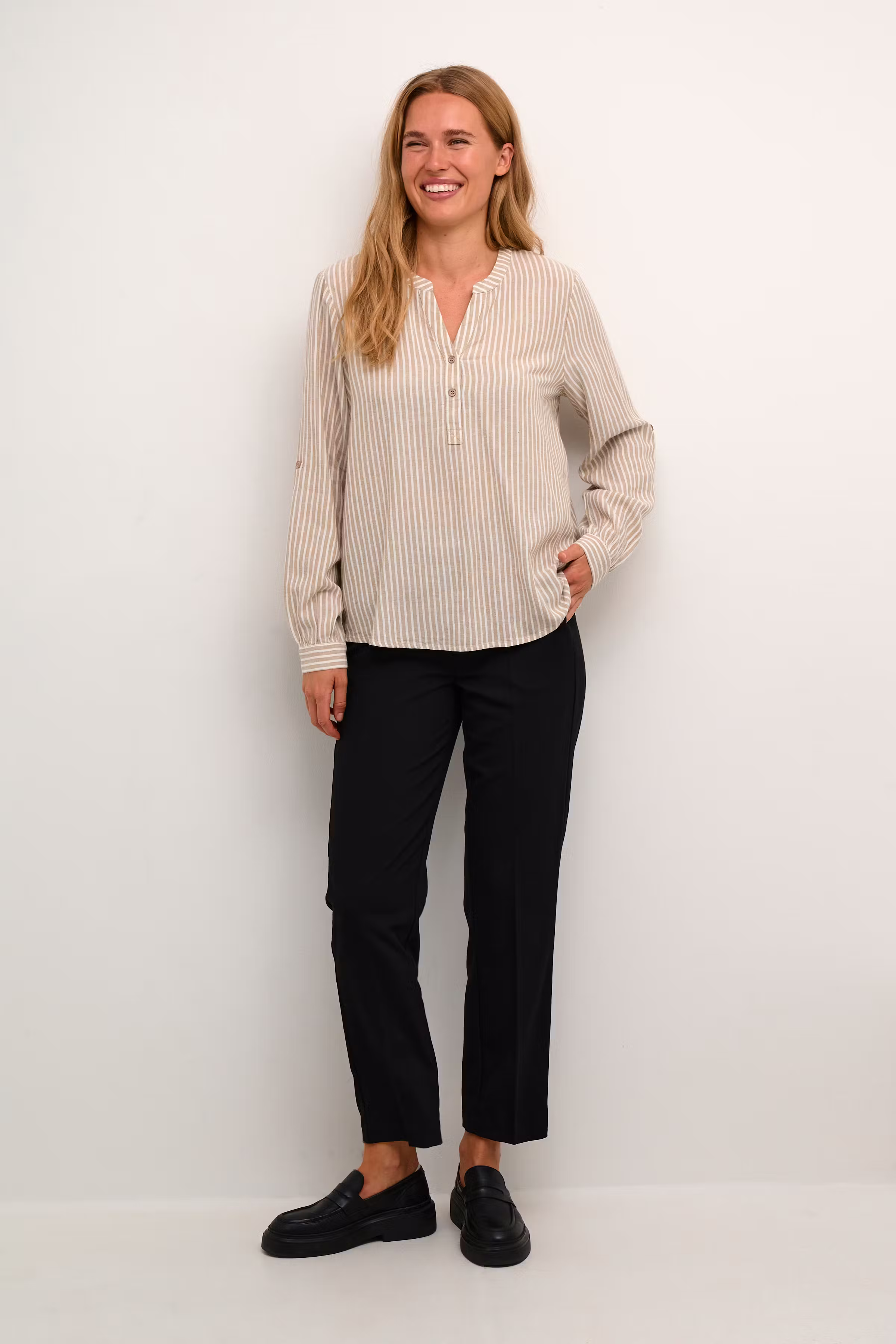 KAmilia Lin bluse LOOKBOOK FRONT 10508313-105466