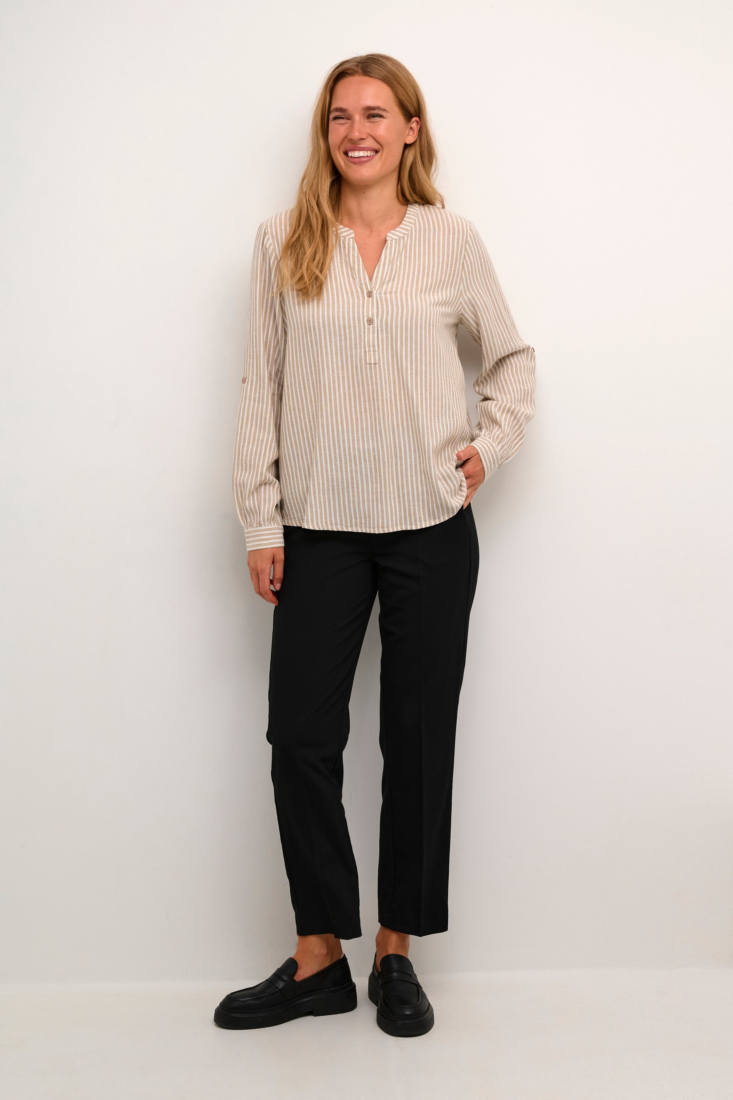 KAmilia Bluse LOOKBOOK FRONT 10508313-105466