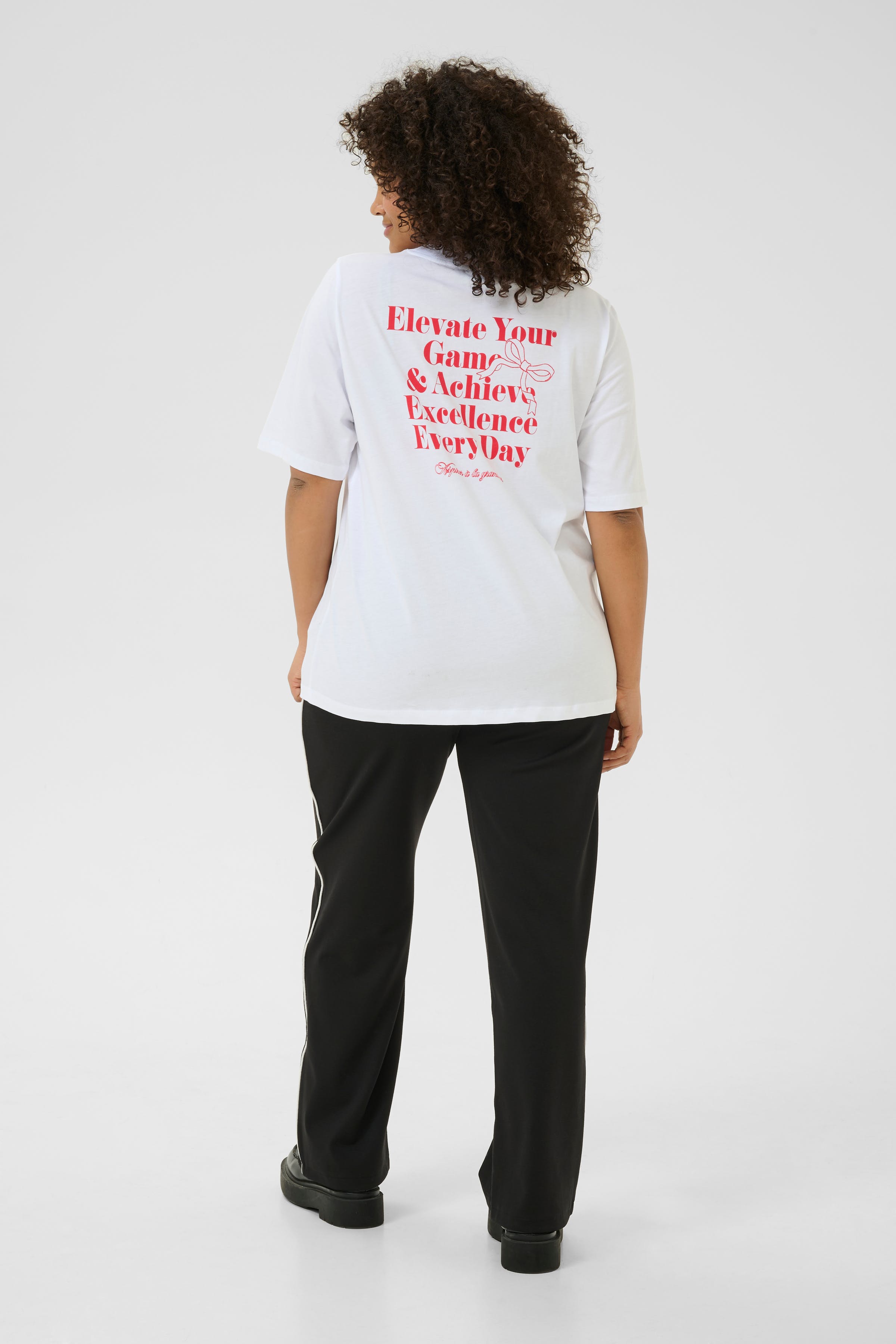 KClenny T-shirt LOOKBOOK BACK 10583523-110601