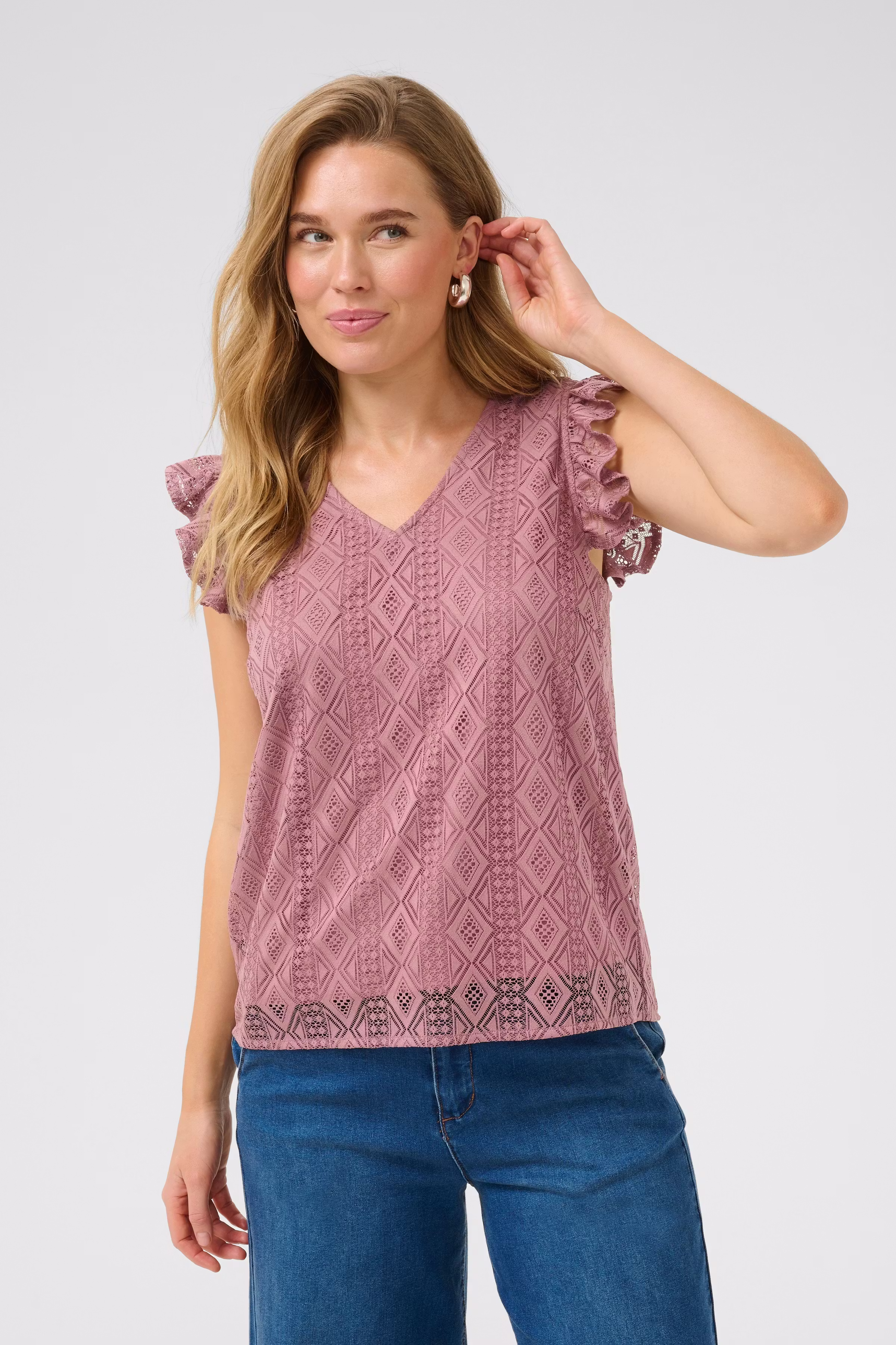 CRDanika Top LOOKBOOK FRONT 10614206-171512