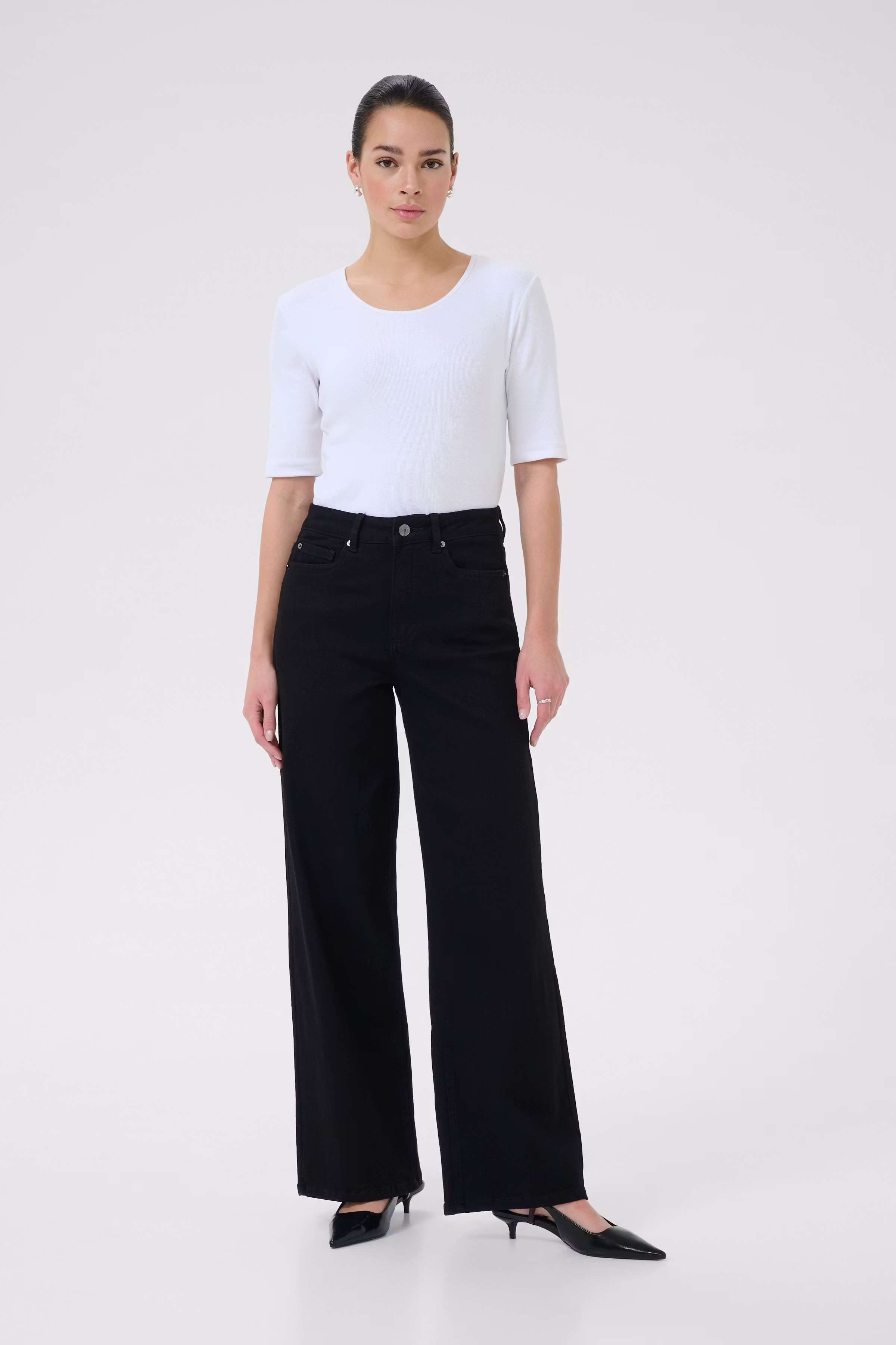 KAmeadow Jeans LOOKBOOK FRONT 10510711-100121