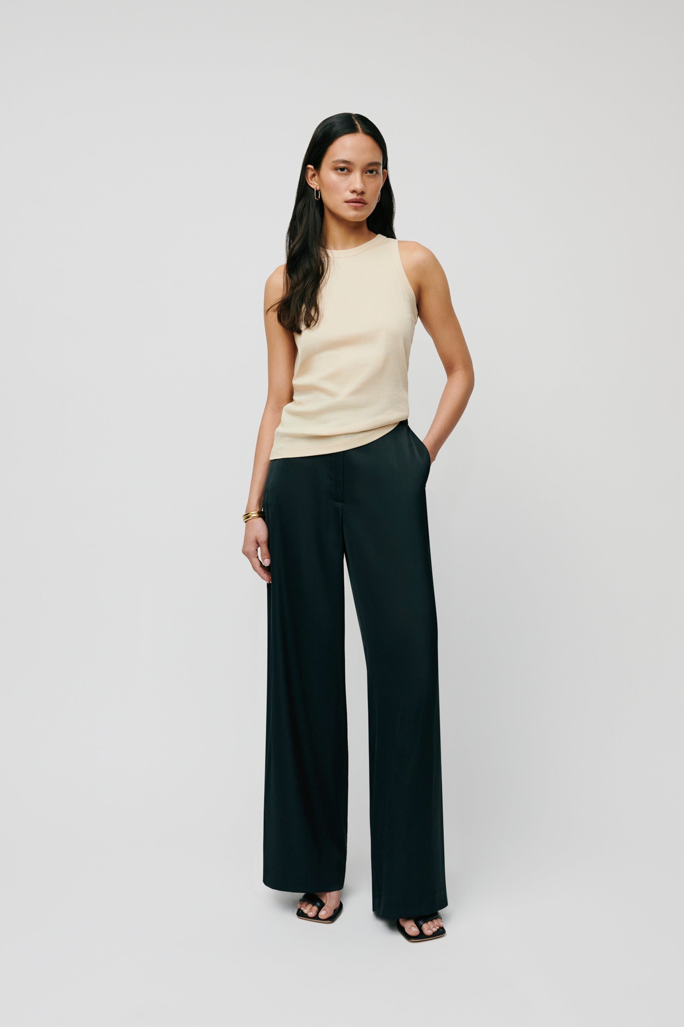 Klara Top LOOKBOOK FRONT 30600545-YE031