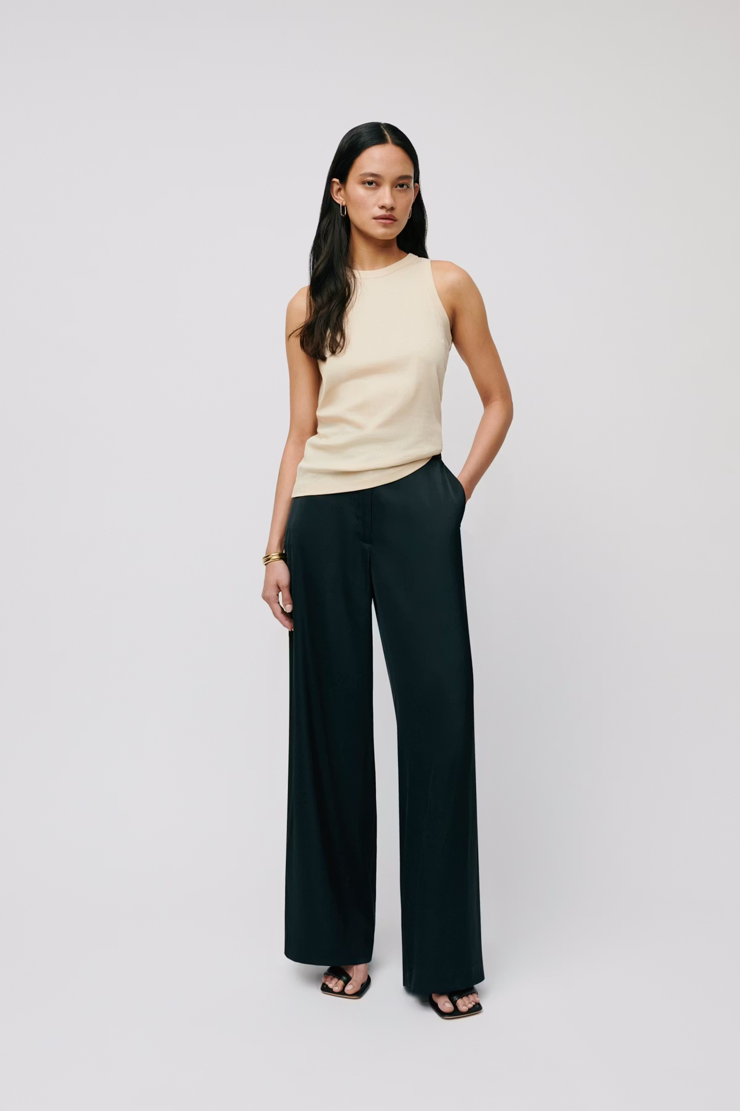 Klara Top LOOKBOOK FRONT 30600545-YE031