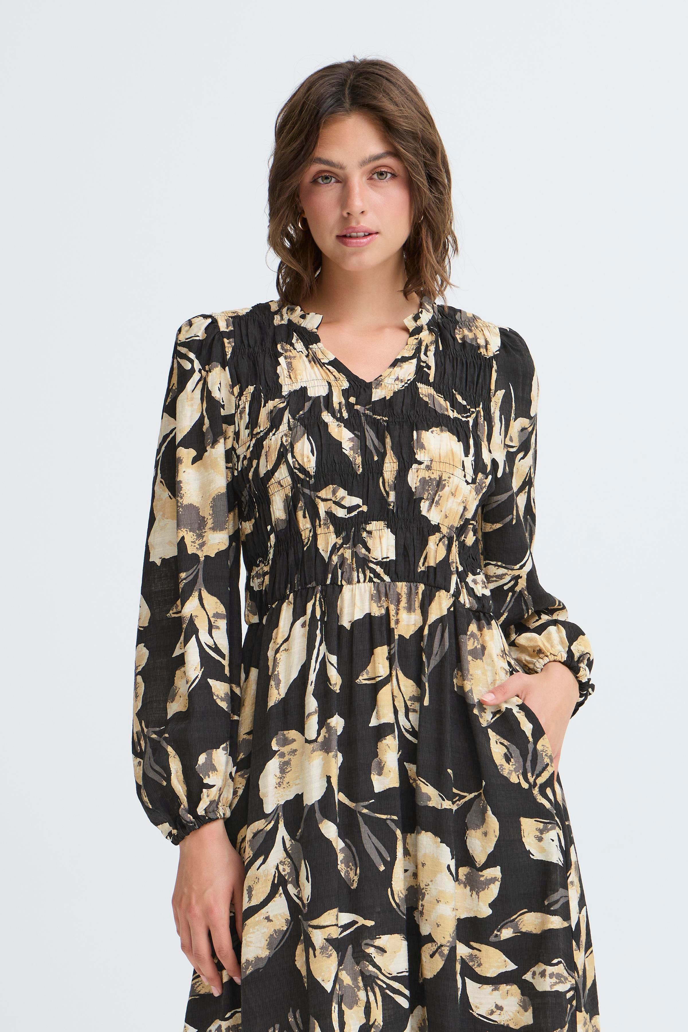 FRARIANA Klänning LOOKBOOK FRONT 20617074-900001437