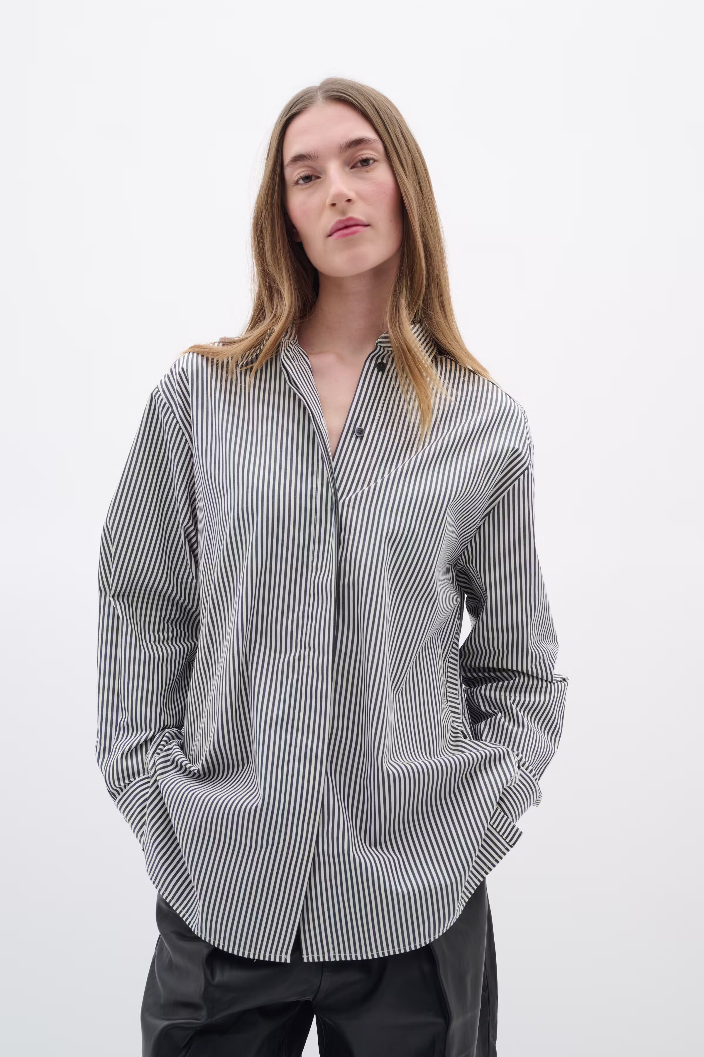 NataljaIW Skjorte LOOKBOOK FRONT 30111016-300667