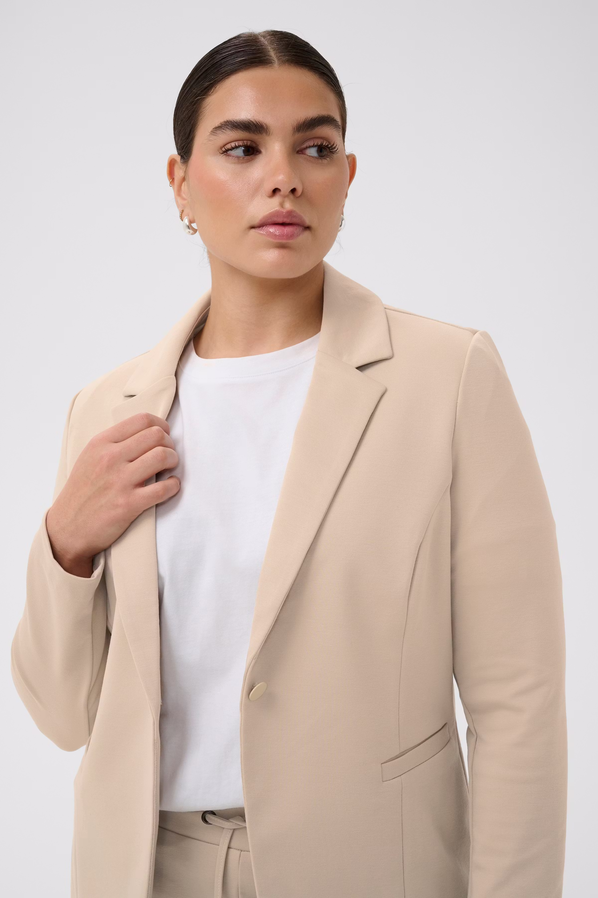 KCjenna Blazer LOOKBOOK DETAIL 10582130-151305