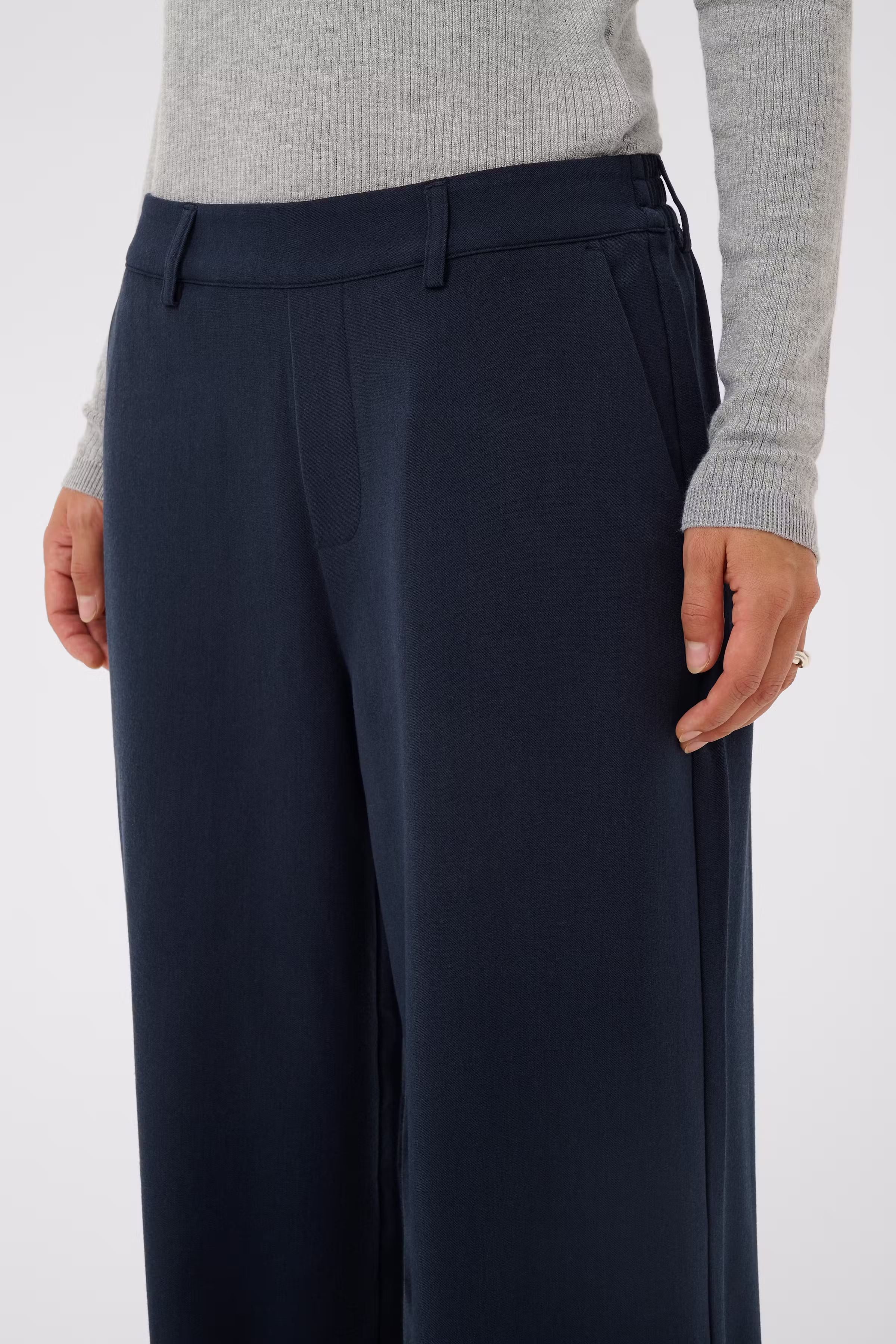 KAvalley Hose LOOKBOOK BACK 10511085-194020