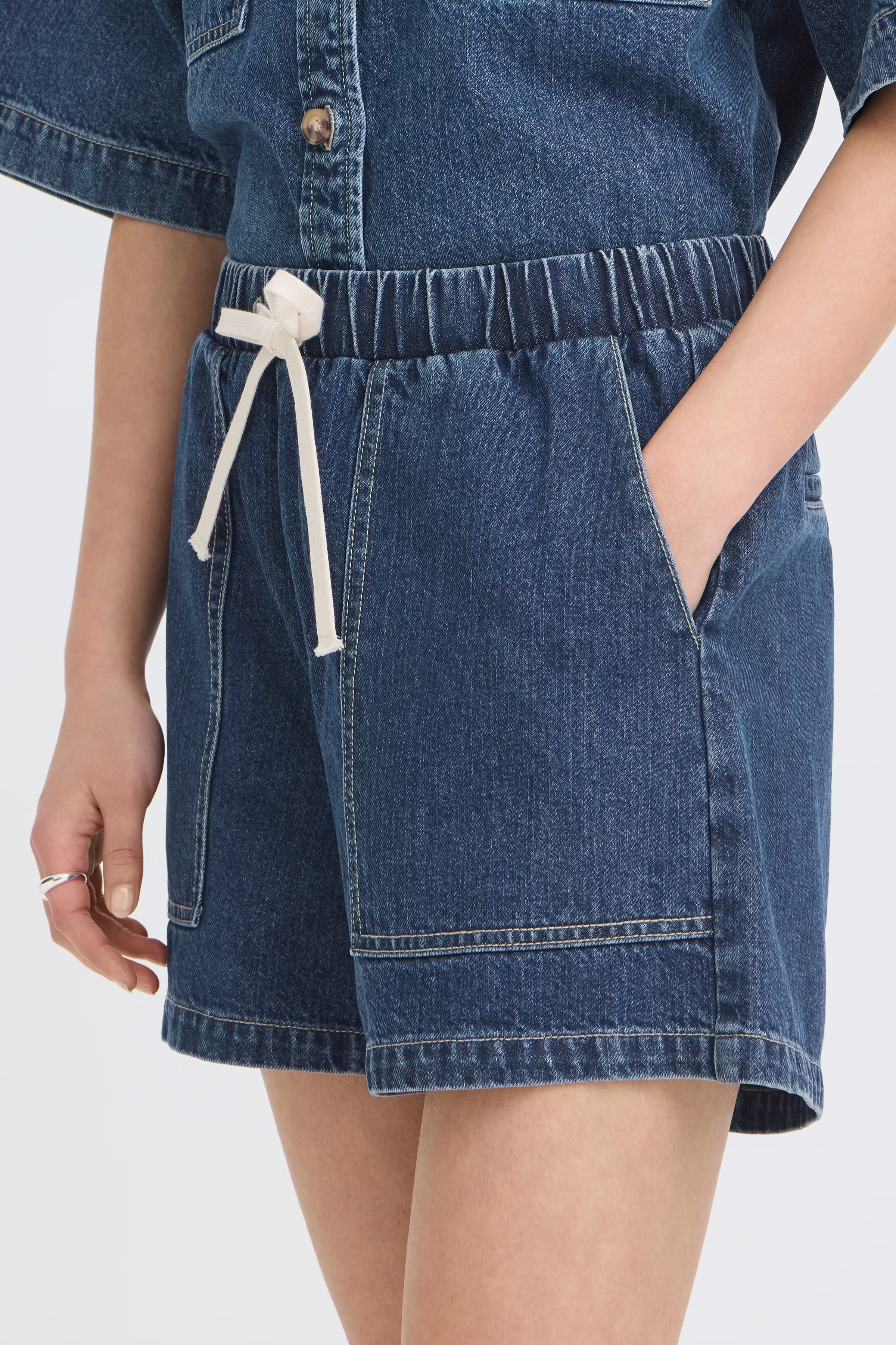 IHKAMINA Shorts LOOKBOOK DETAIL 20125965-200339