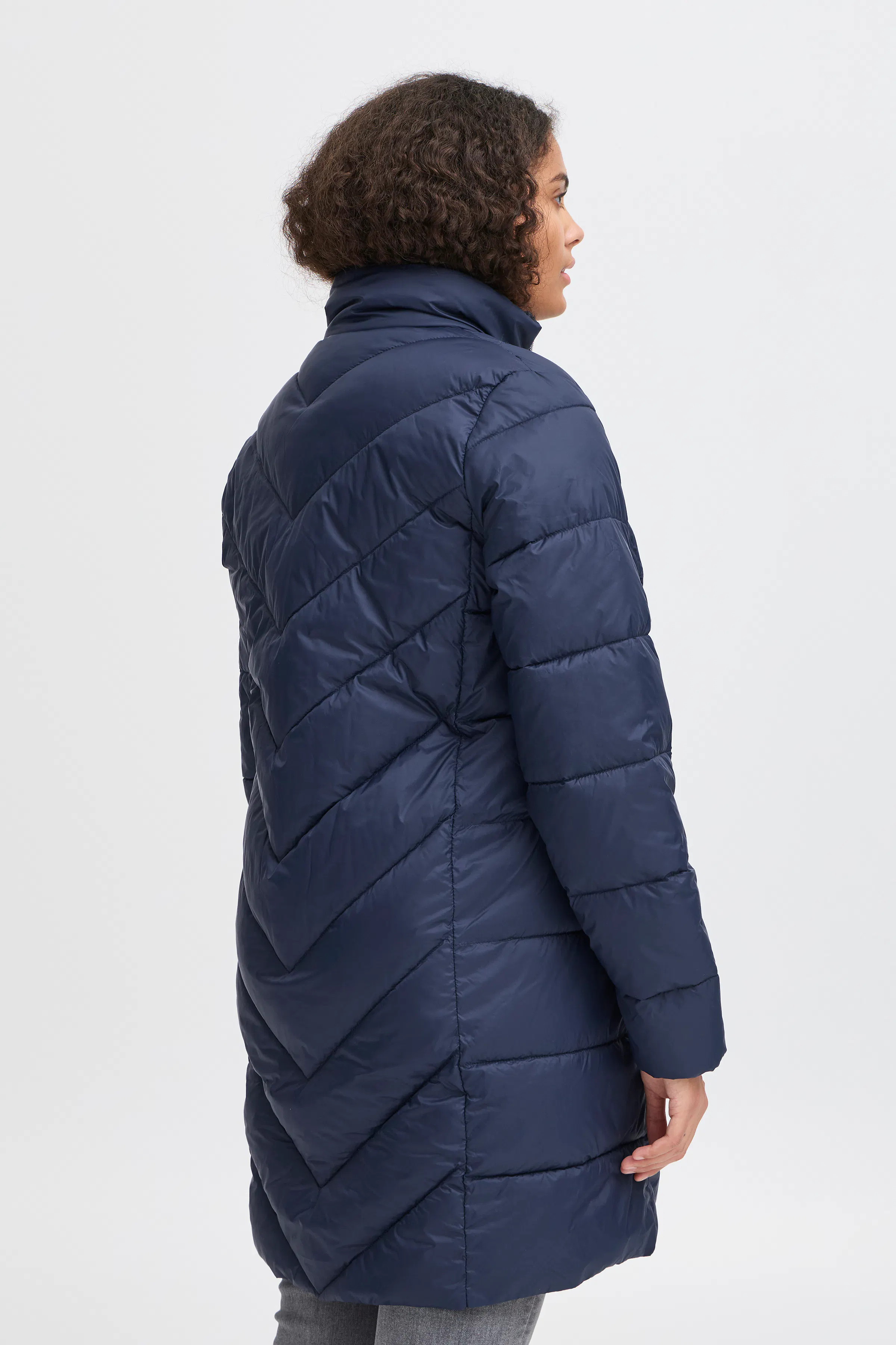  FRBAPADDING Jas LOOKBOOK BACK 20615217-193923