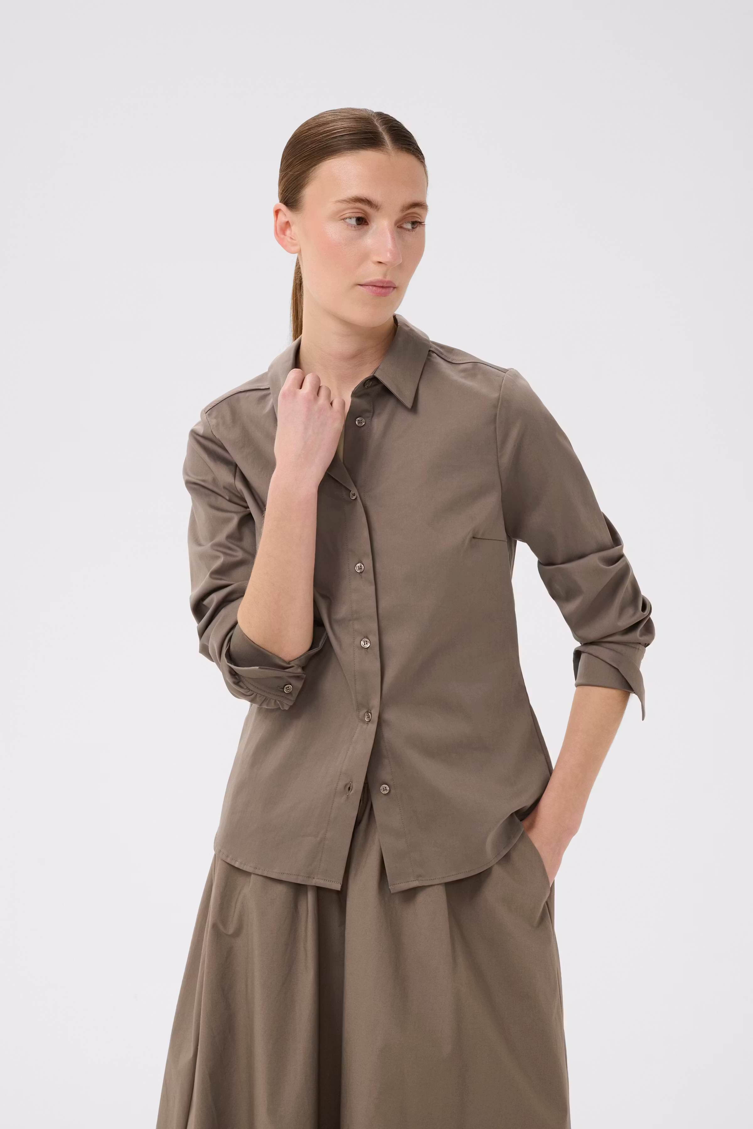 CallyIW Shirt LOOKBOOK FRONT 30109094-181307