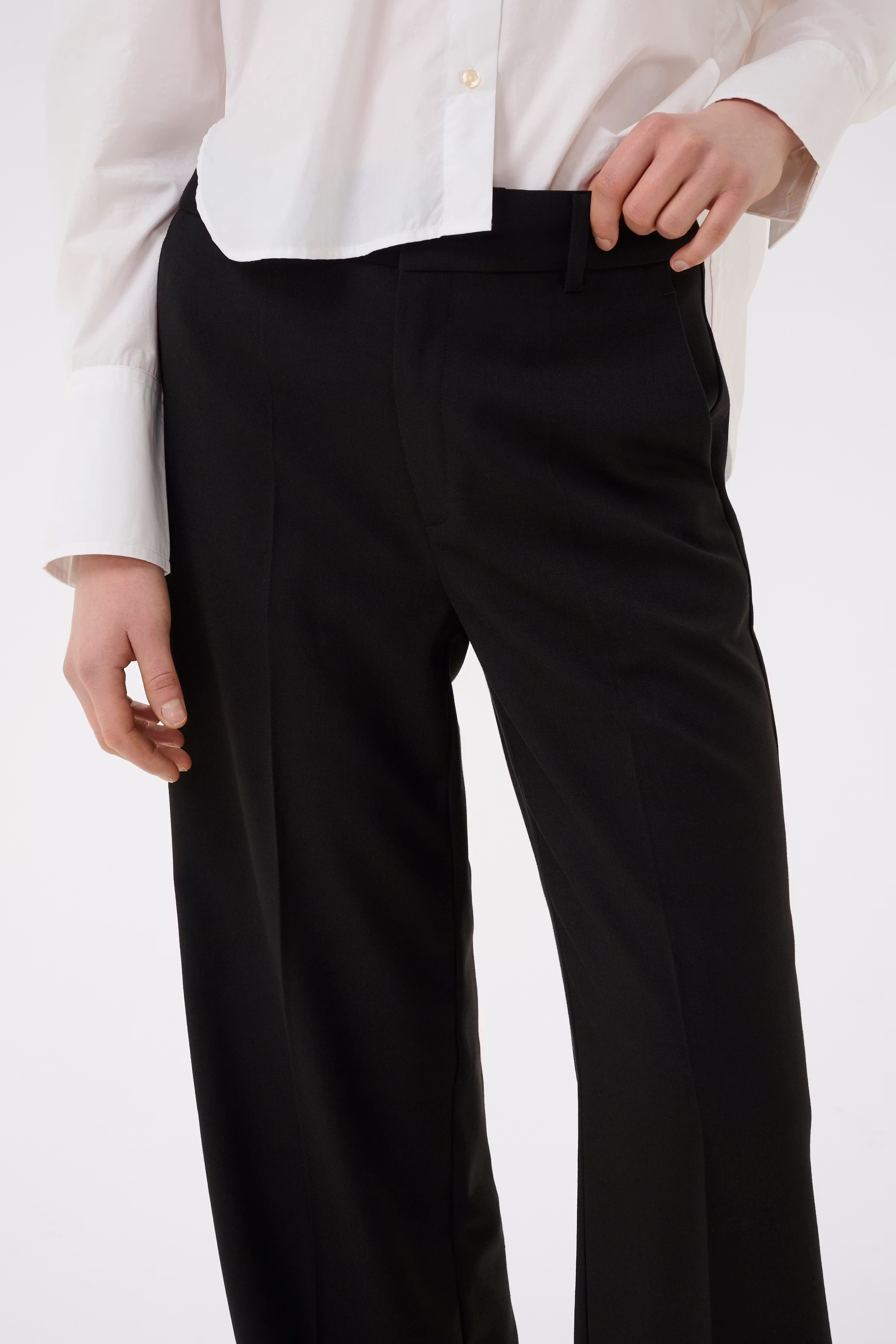 YuktaIW Bukser LOOKBOOK DETAIL 30111129-194008