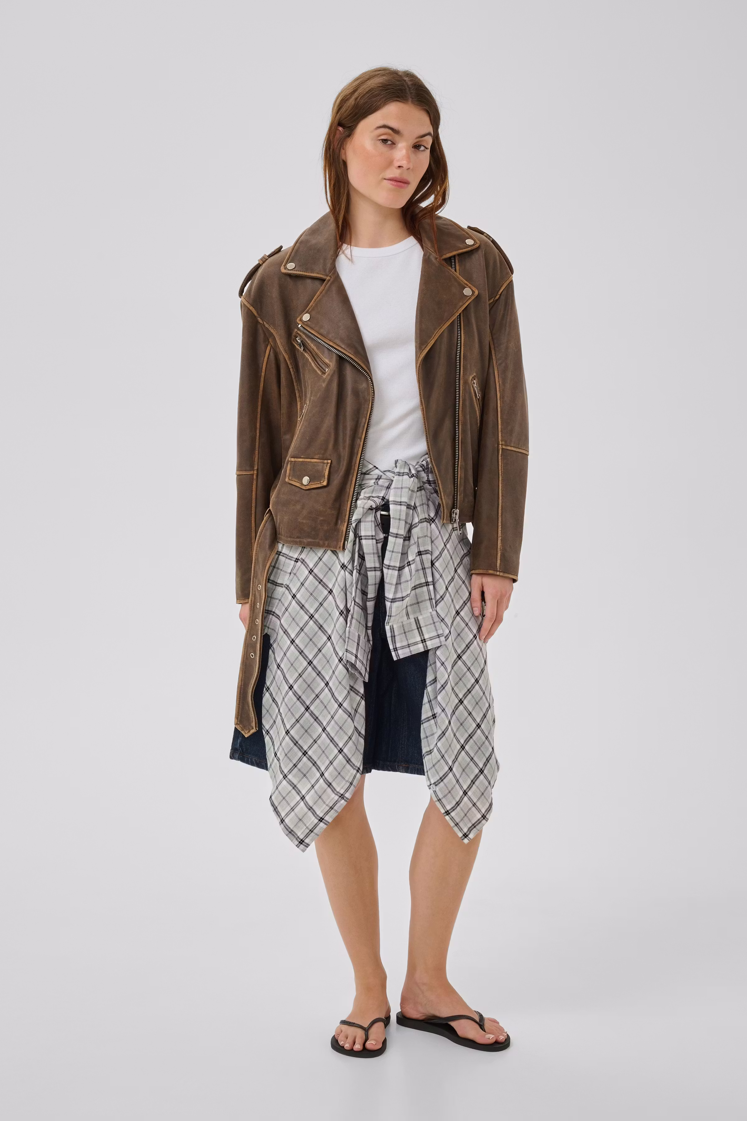 01 THE GILO LEATHER JACKET LOCATION NONE 10704658-105575