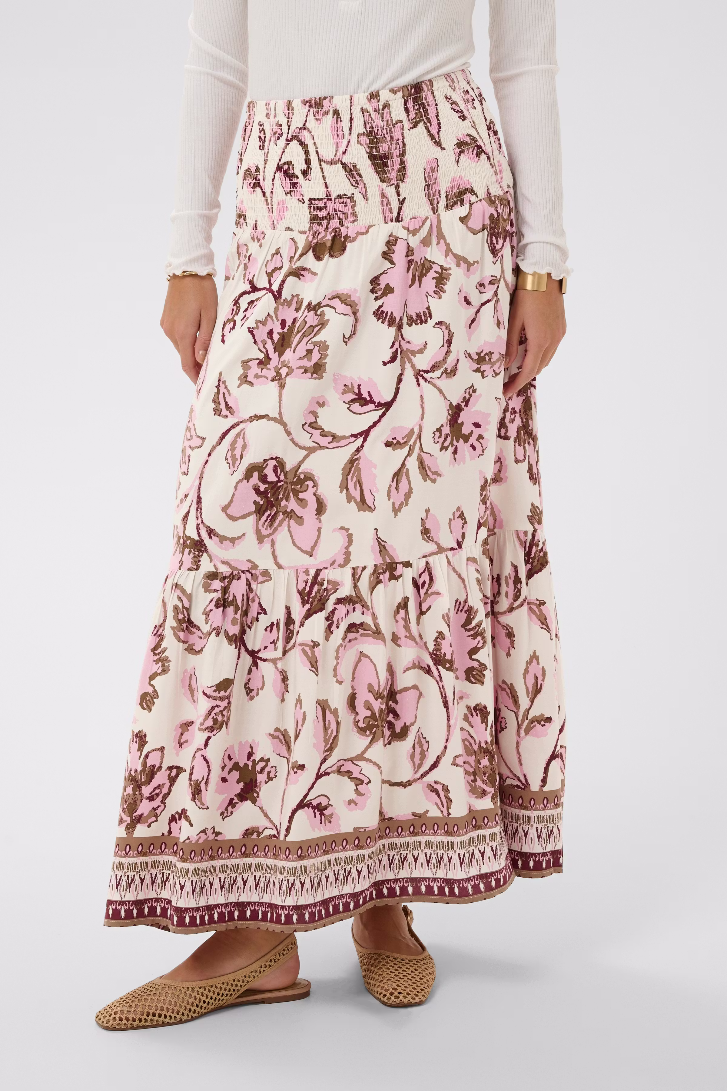 CRTiah Skirt LOOKBOOK FRONT 10612774-109215