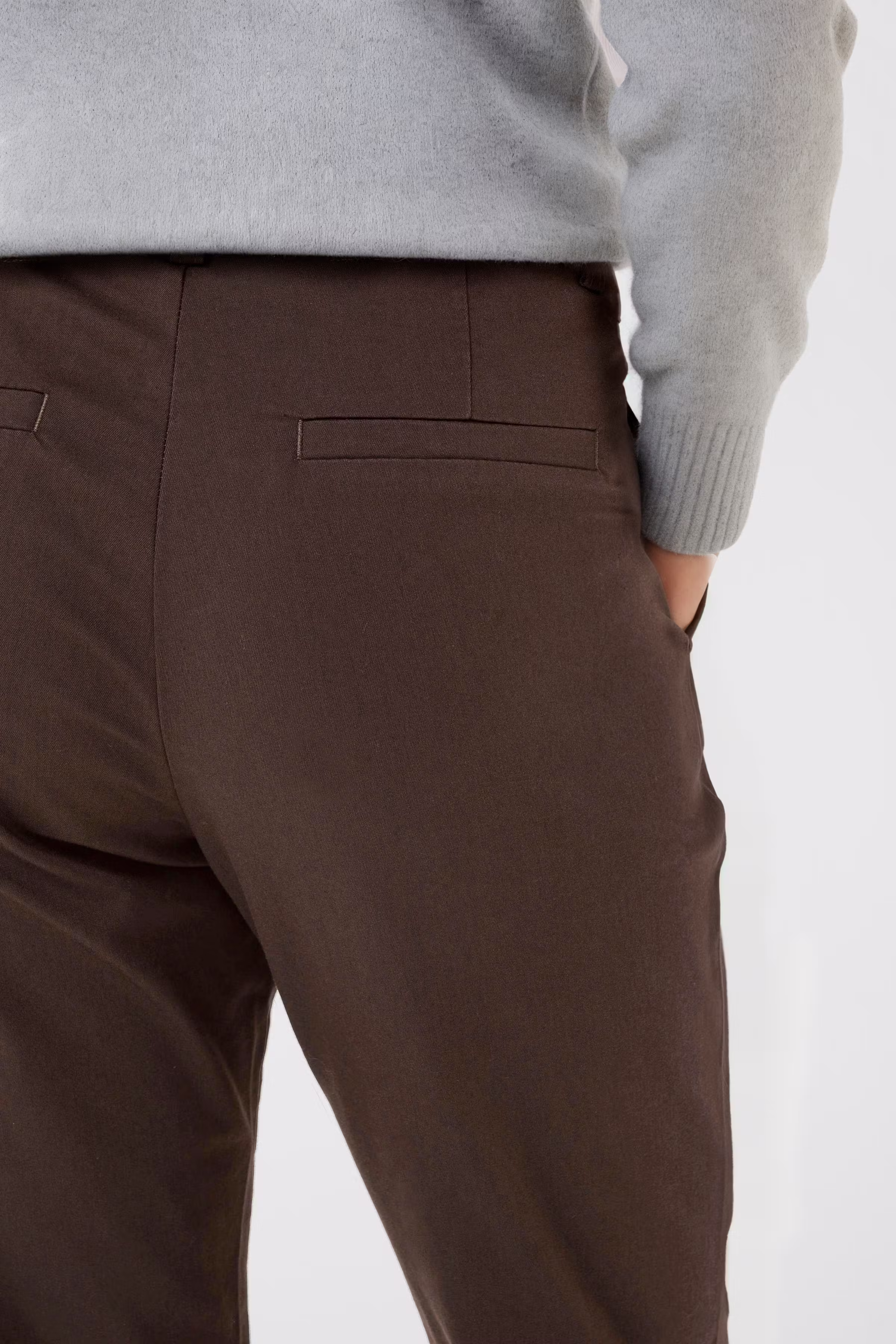 KAlea Hose LOOKBOOK DETAIL 10505191-191111