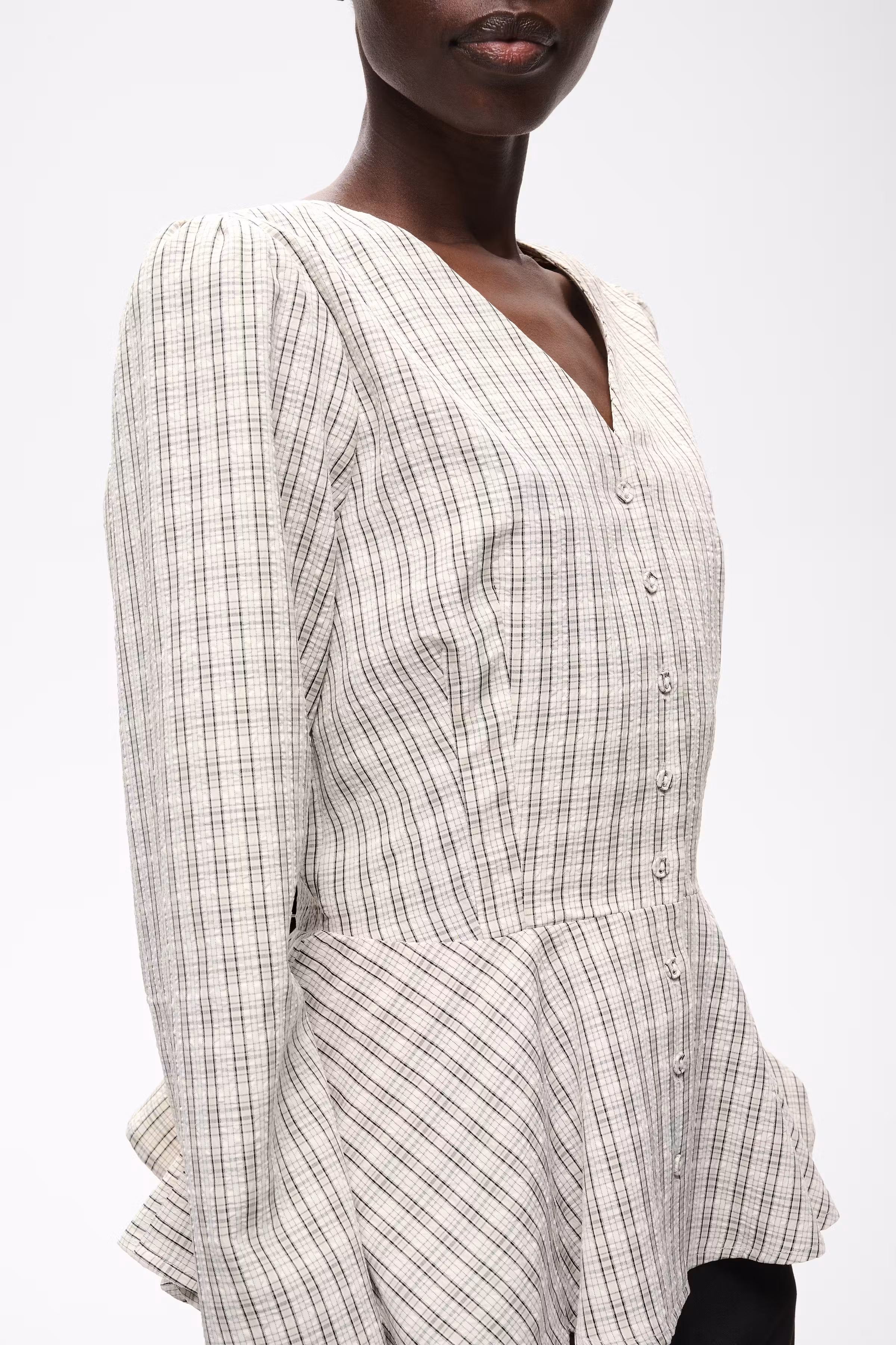 SURAIW Bluse LOOKBOOK DETAIL 30113431-900018830