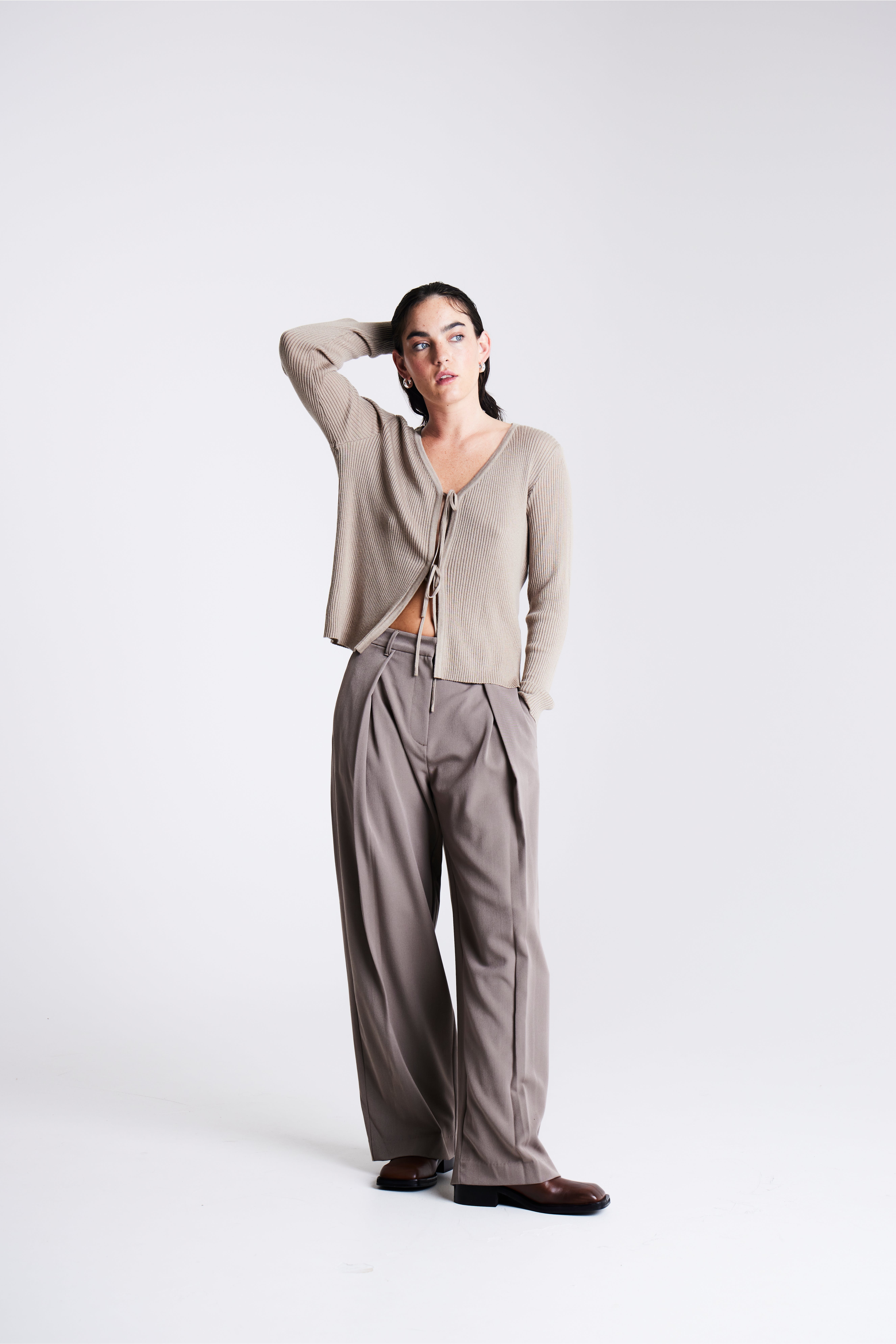 IHSARIAZ Trousers LOCATION NONE 20121411-171212