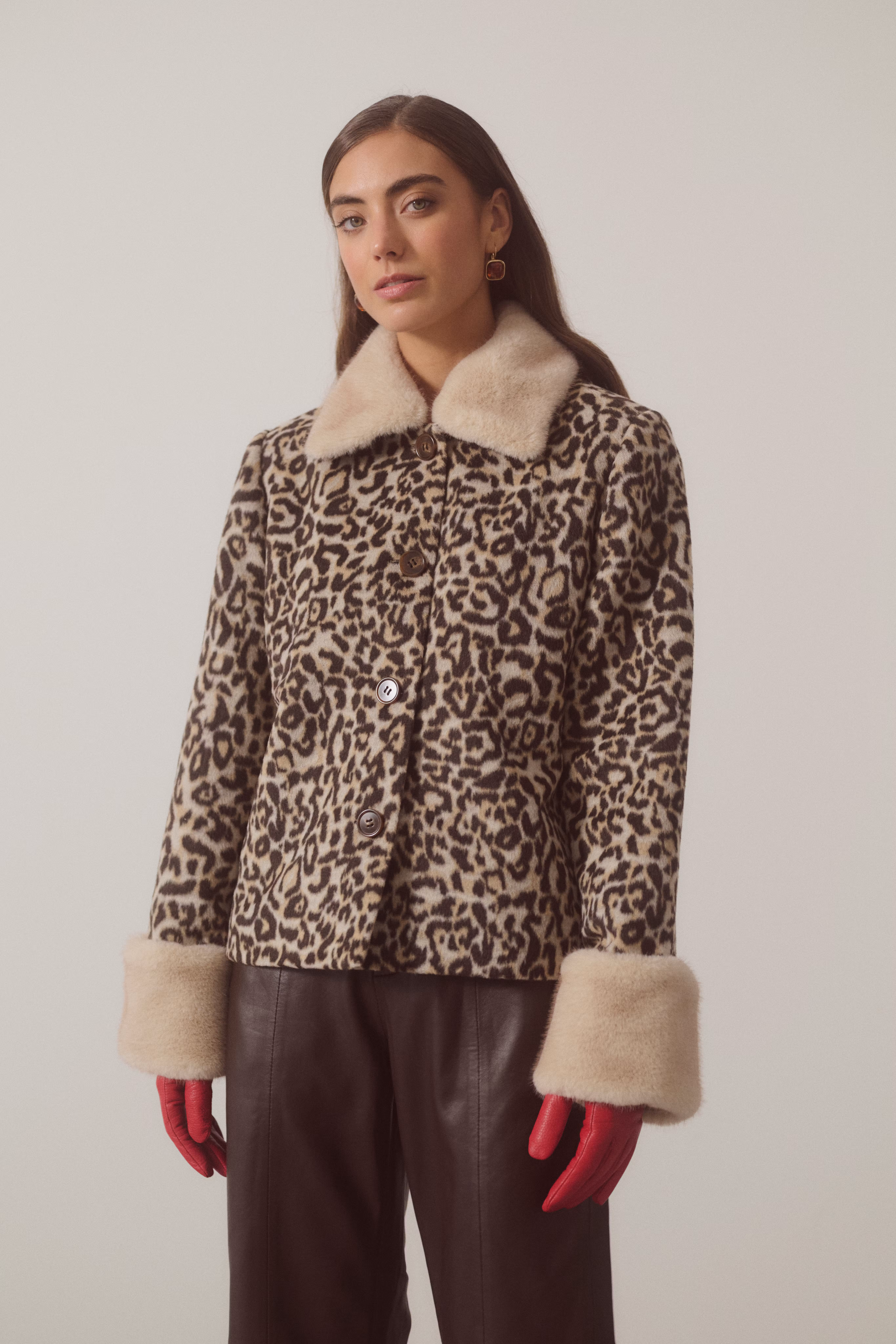 CUGIA Faux fur luipaardjas
 LOCATION NONE 50114135-900014860