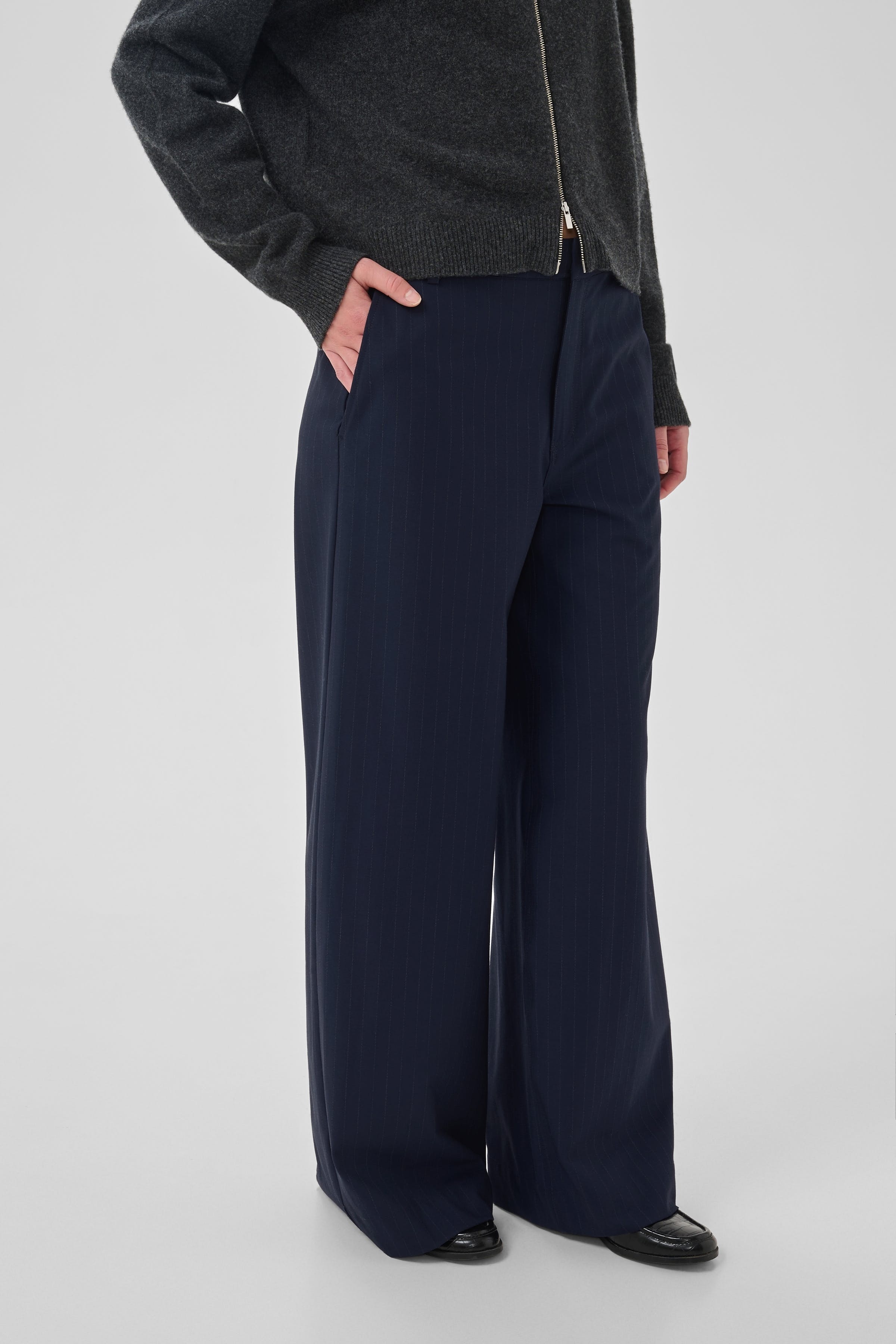 MWLana Trousers LOOKBOOK FRONT 10705669-103565