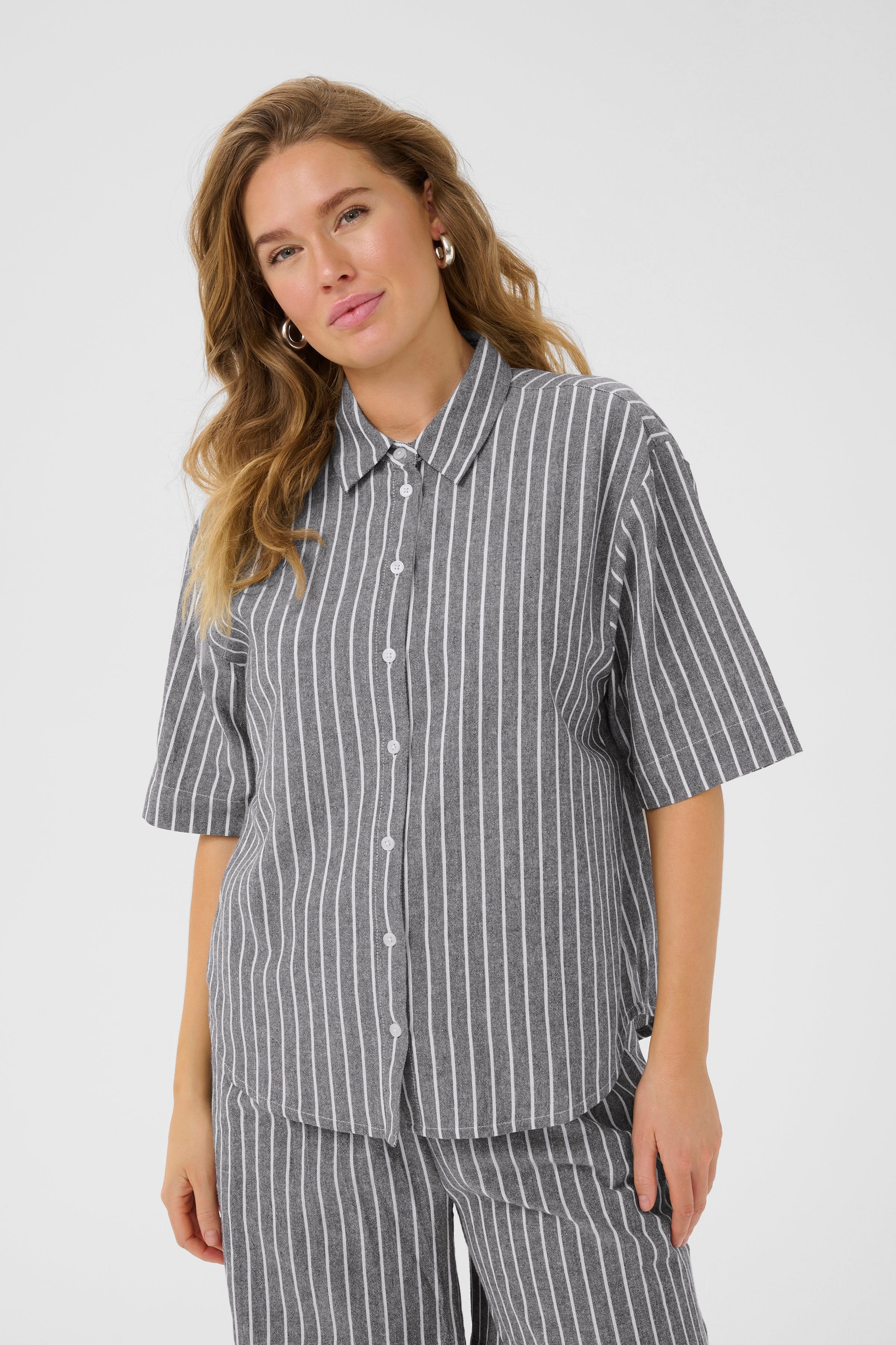 BPmalena Hemd LOOKBOOK FRONT 10590901-107818B