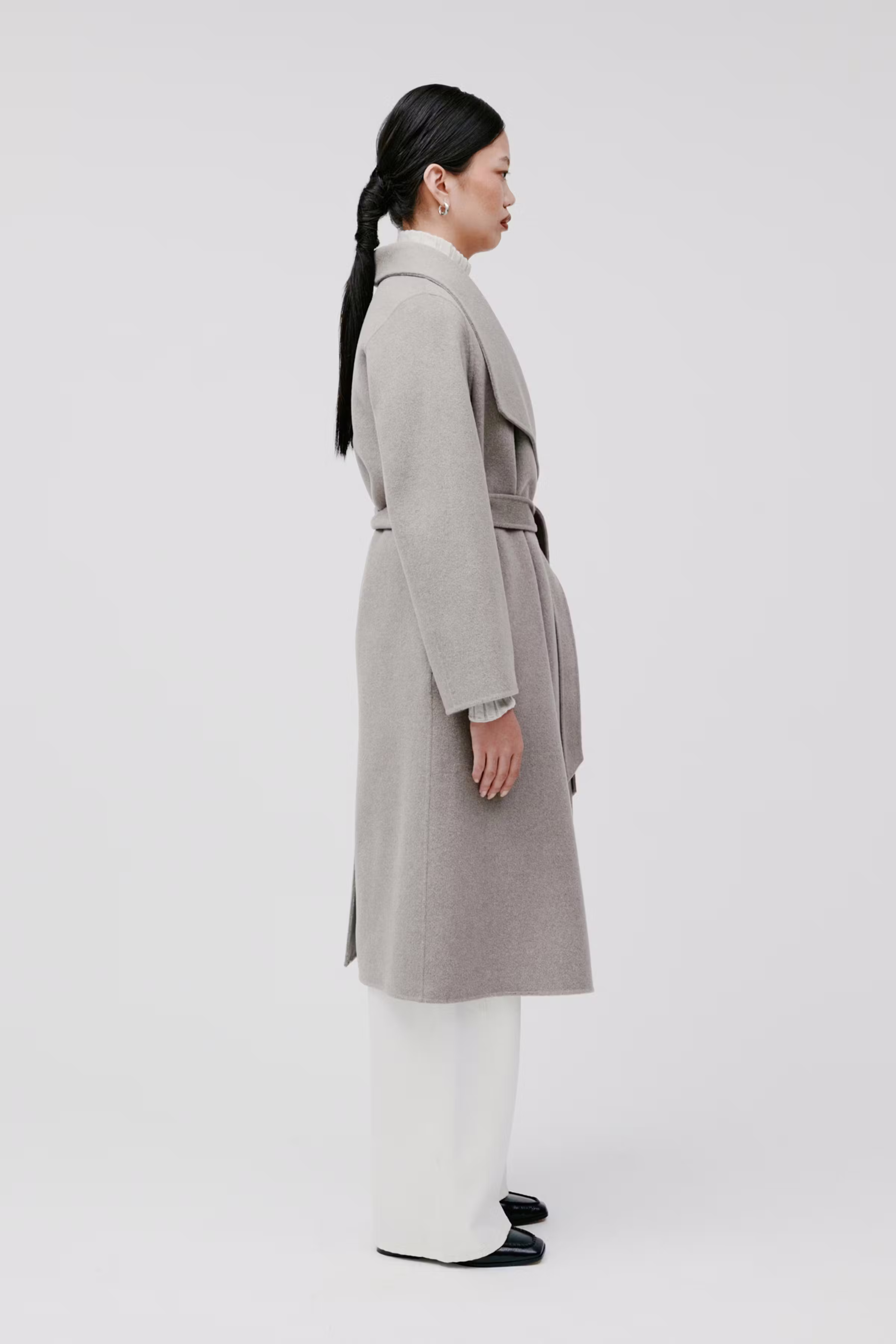 CARRIE ROSE Mantel LOOKBOOK FRONT 30600562-BE457