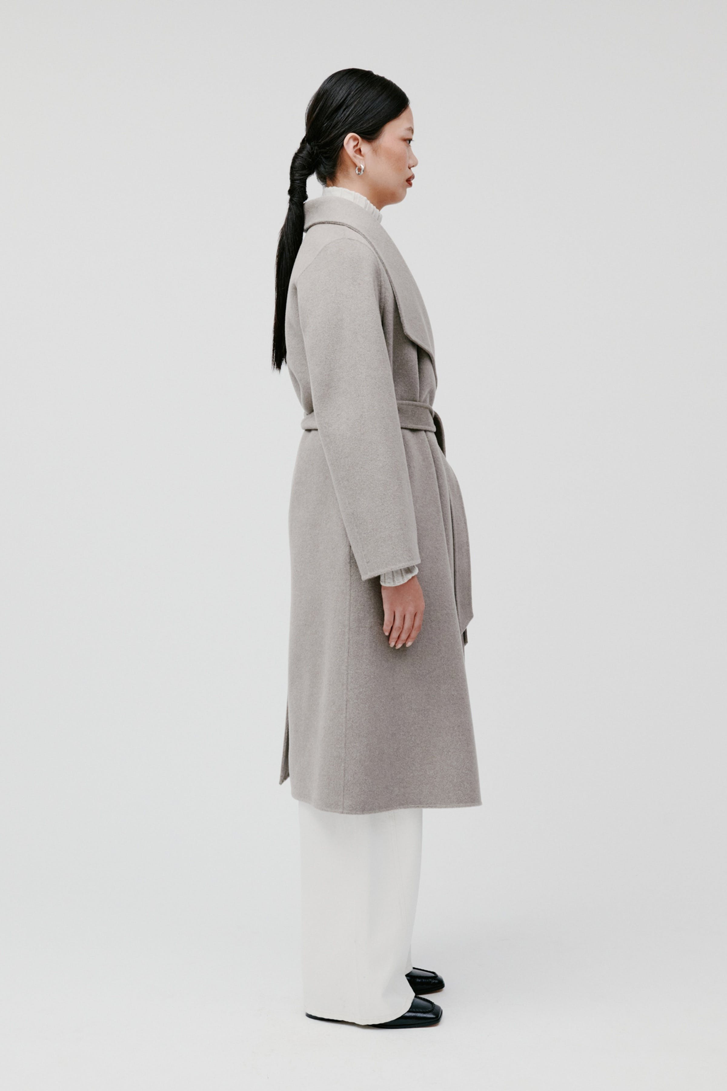 CARRIE ROSE Mantel LOOKBOOK FRONT 30600562-BE457