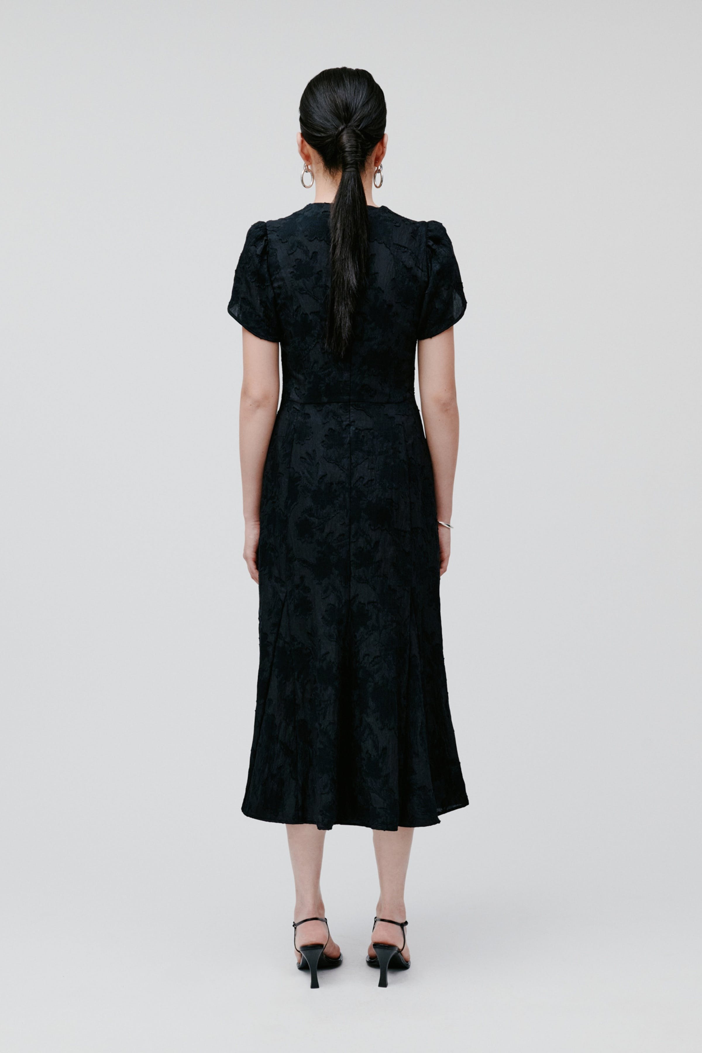 NASRIN Dress LOOKBOOK BACK 30600663-BK999