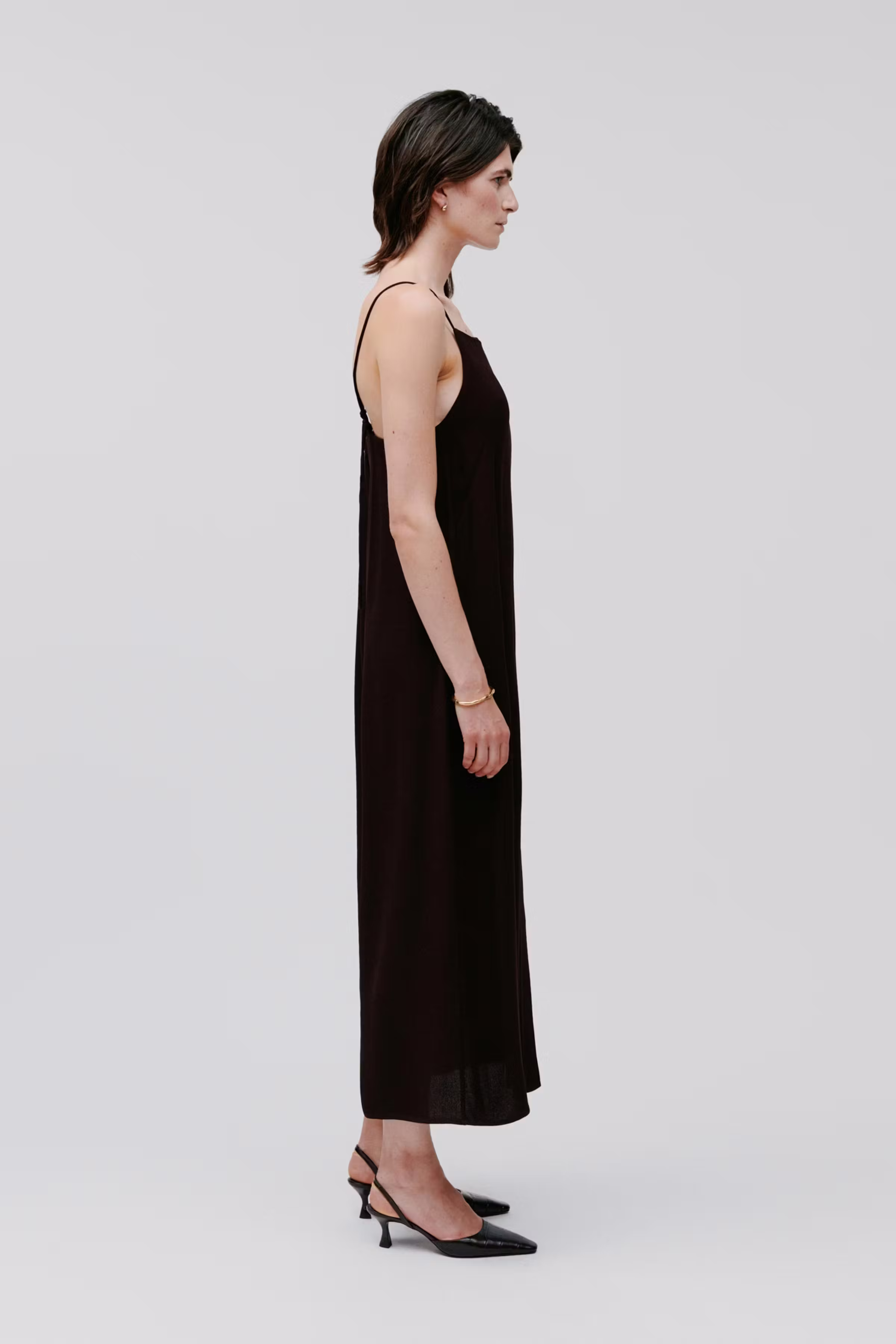 Nava Dress LOOKBOOK FRONT 30600660-RE400