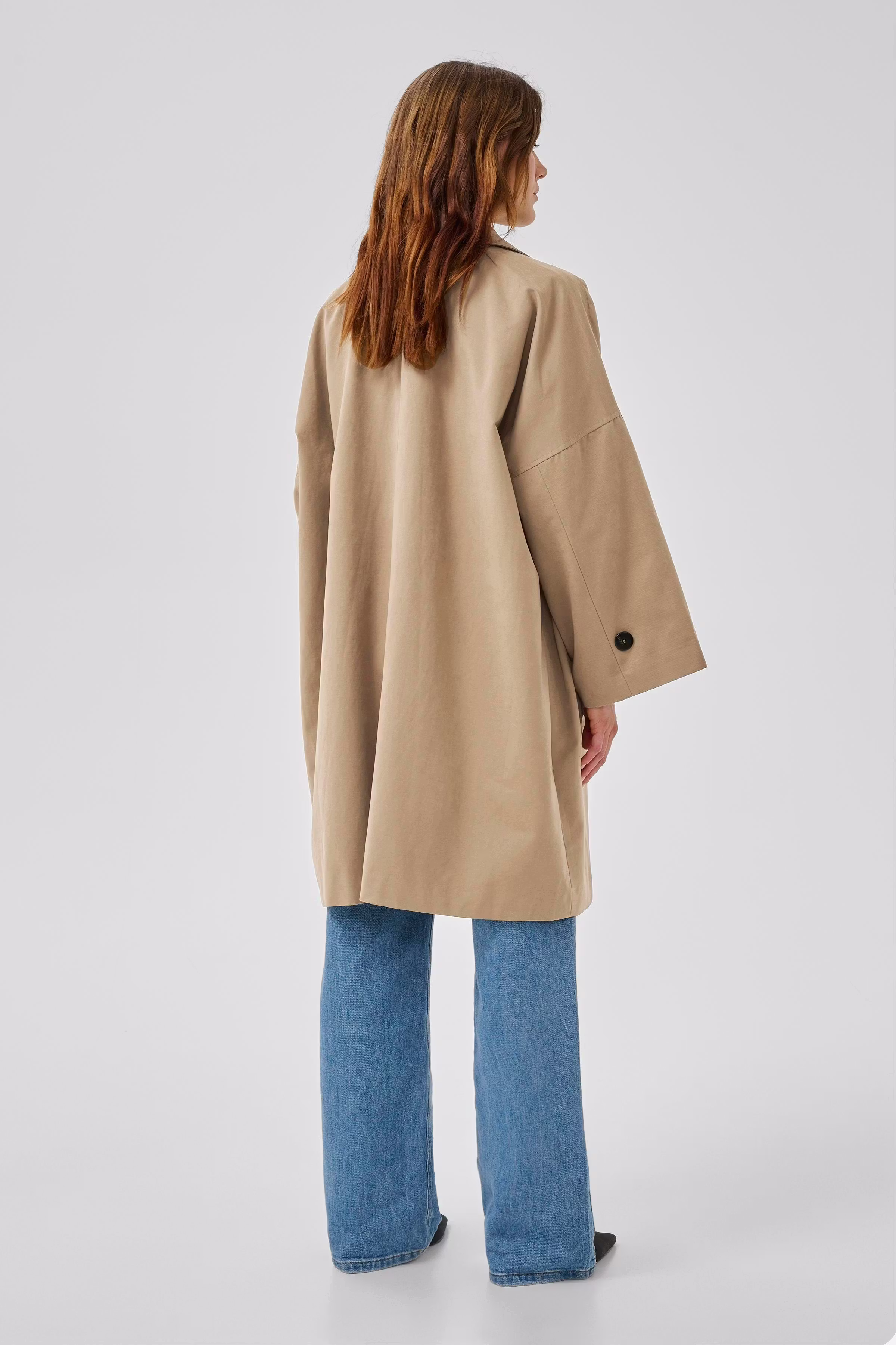 LyonMW Mantel LOOKBOOK BACK 10705044-171314