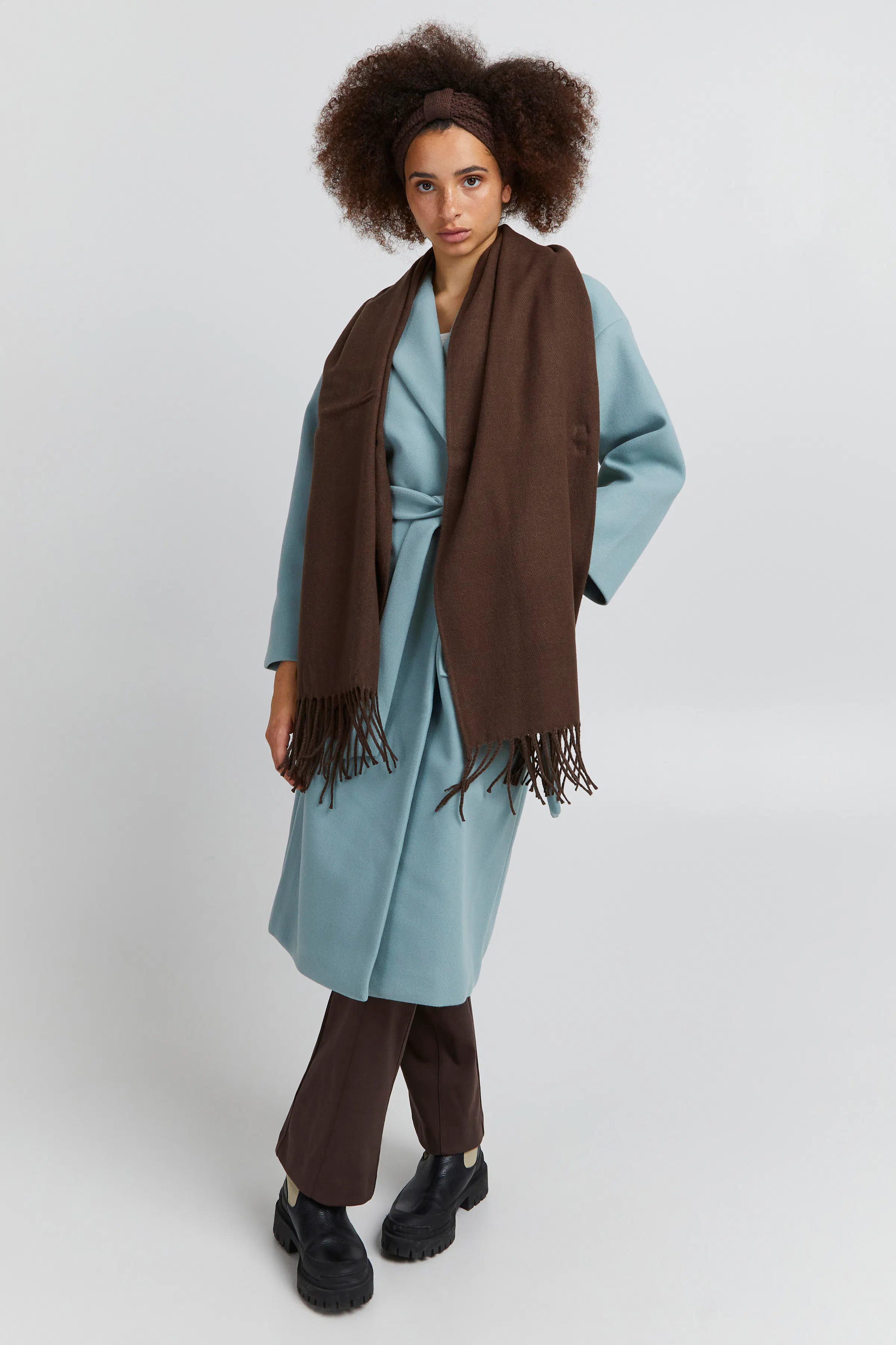 IAIVALU Skjerf LOOKBOOK FRONT 20117214-191015