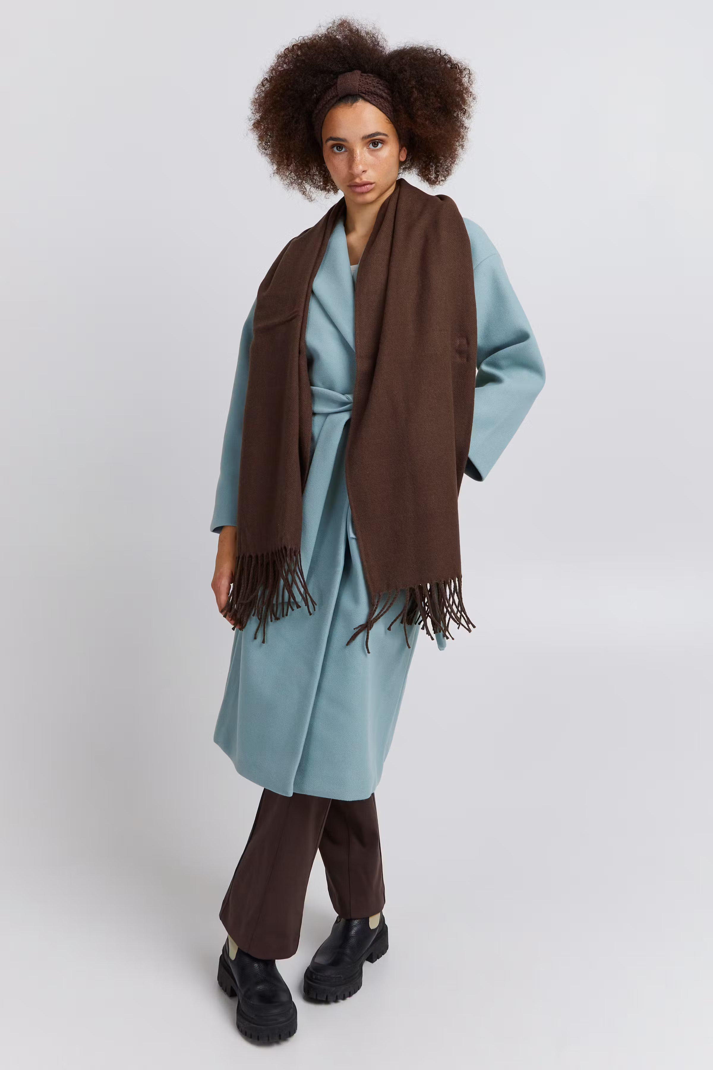 IAIVALU Skjerf LOOKBOOK FRONT 20117214-191015