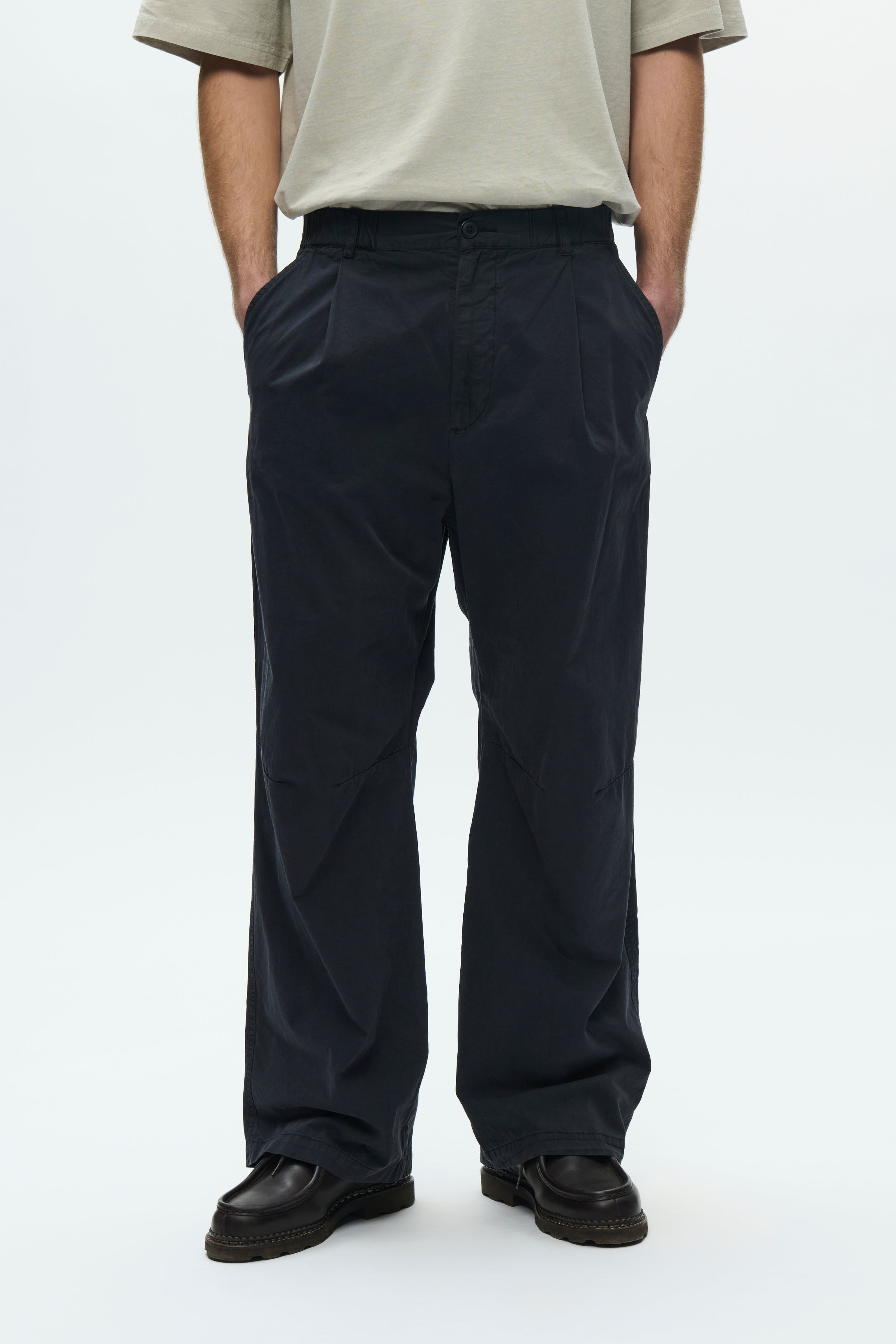 WWEthan Hose LOOKBOOK FRONT 30251478-303700
