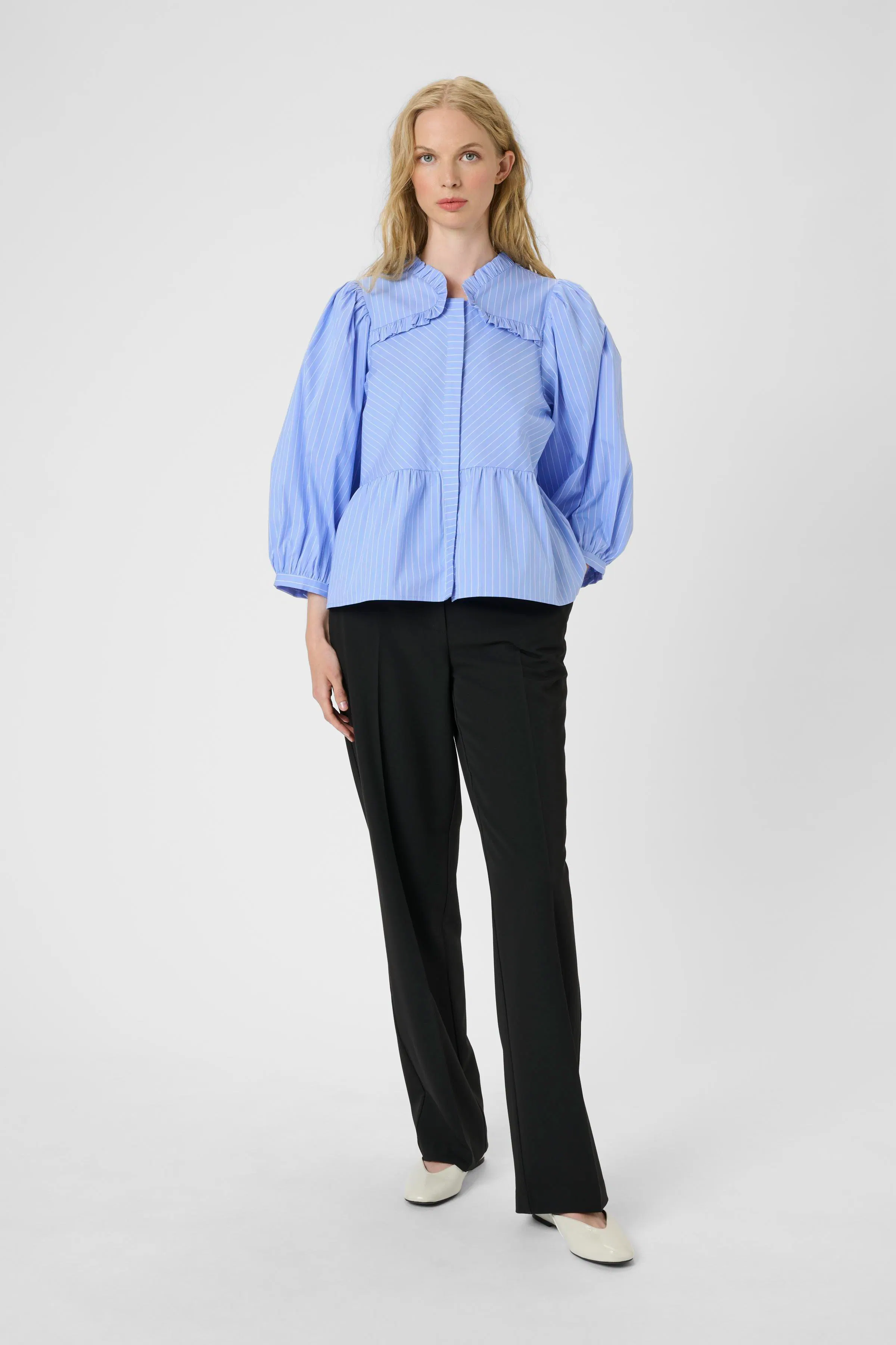 KBAmy Bluse LOOKBOOK FRONT 10105538-107964