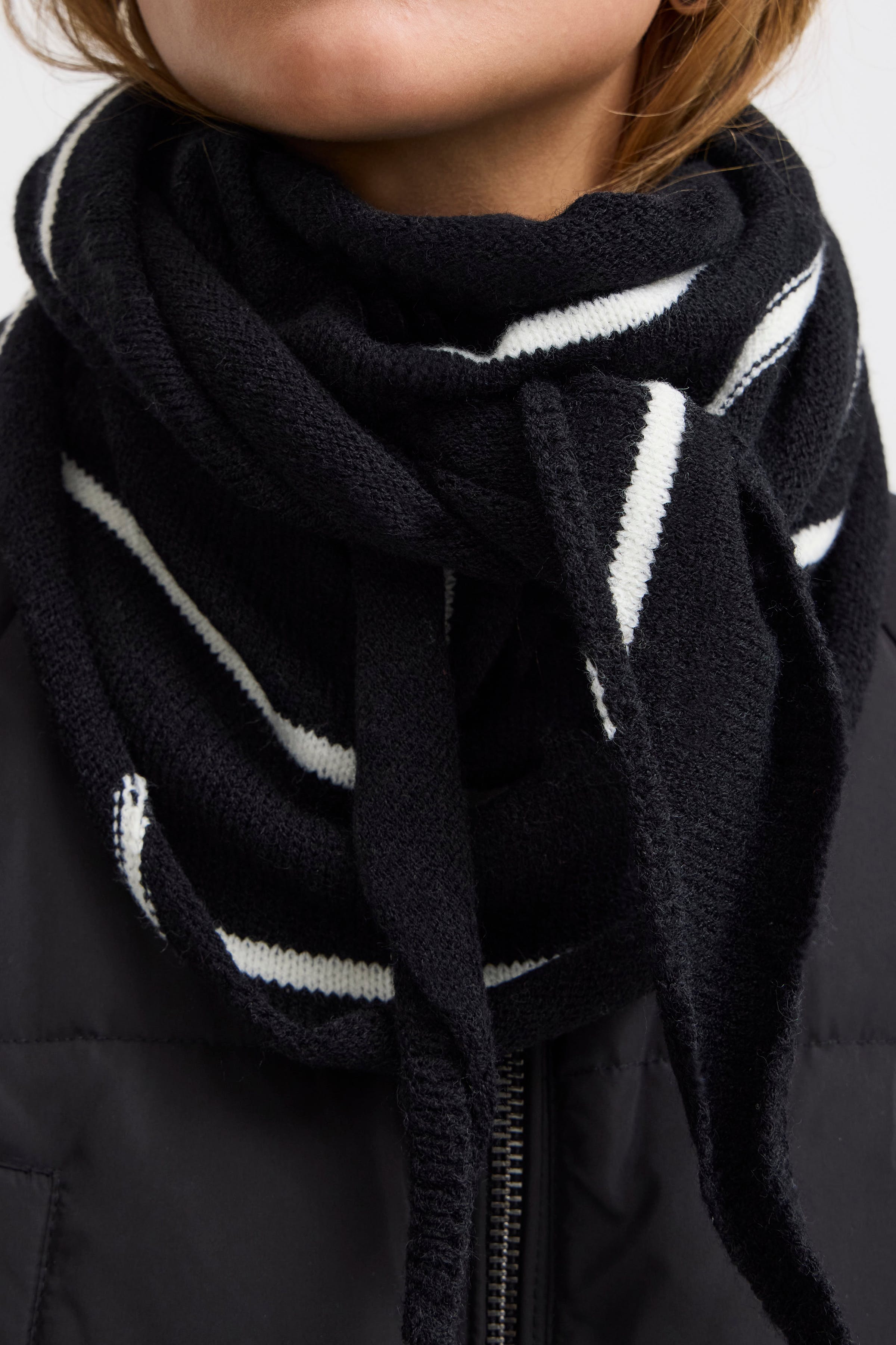 IAKRIMILLA Skjerf LOOKBOOK FRONT 20121800-194008