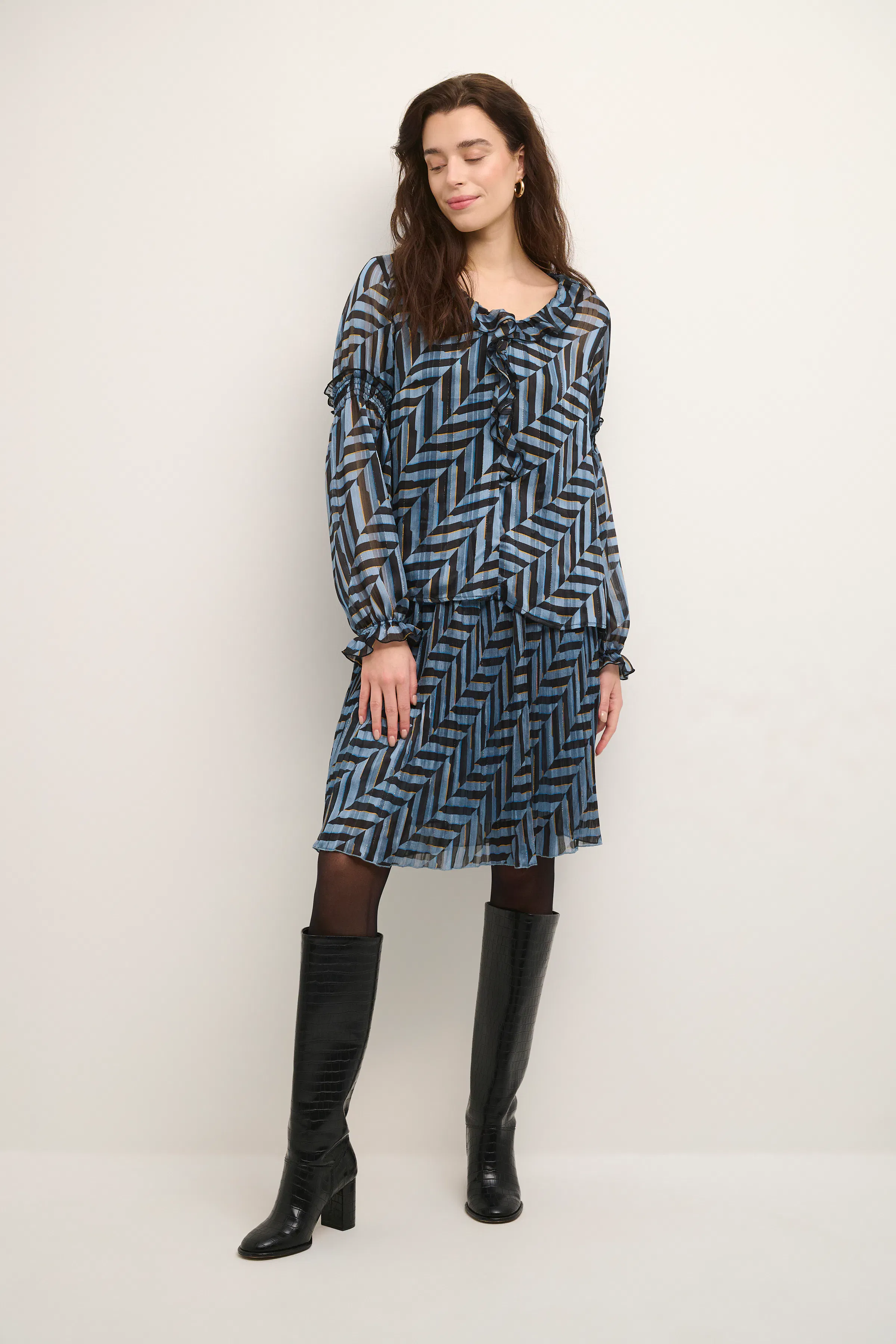 CRVilda Blouse LOOKBOOK FRONT 10610793-103601