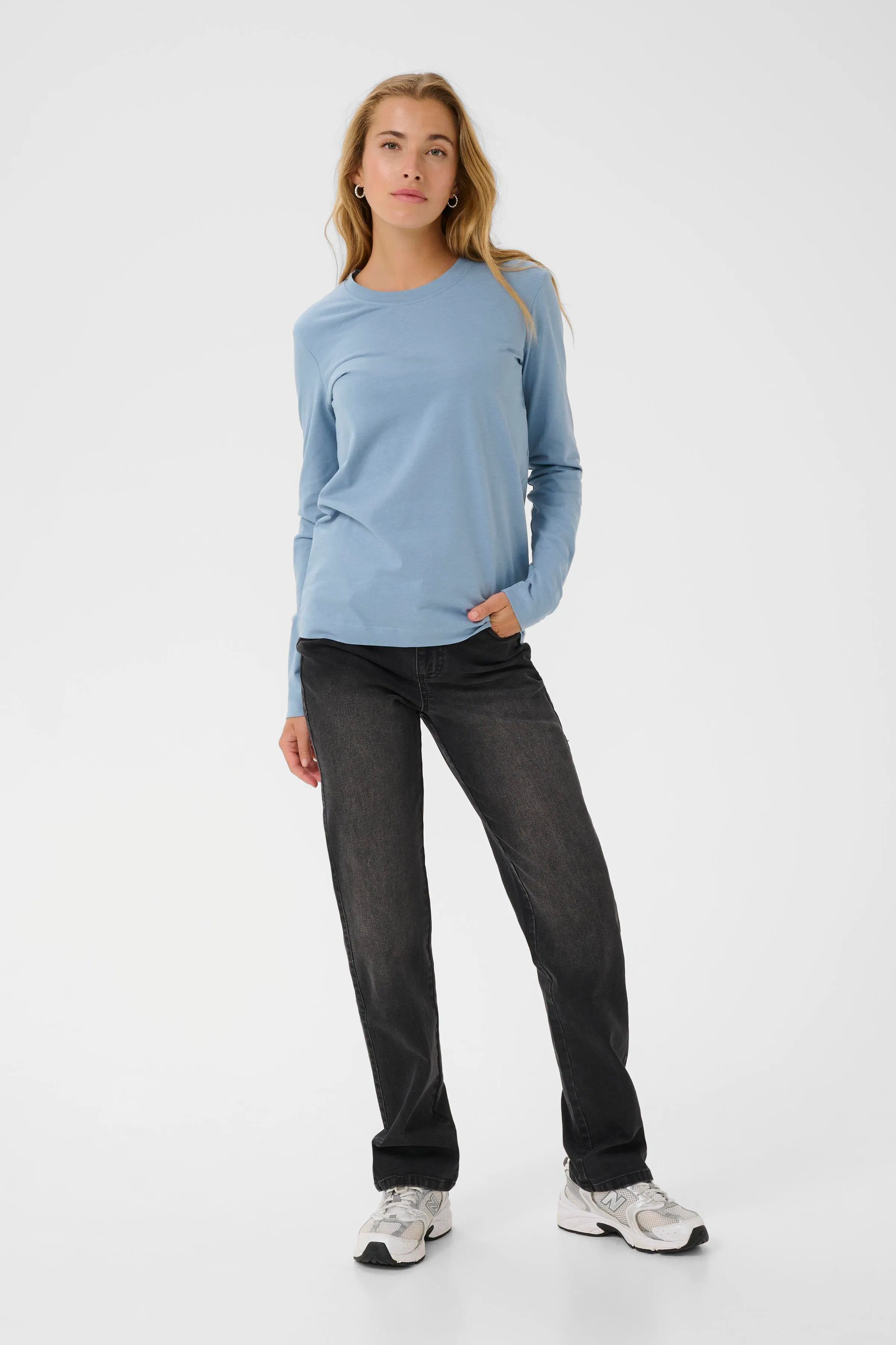 KAmarin T-shirt LOOKBOOK FRONT 10505902-174018