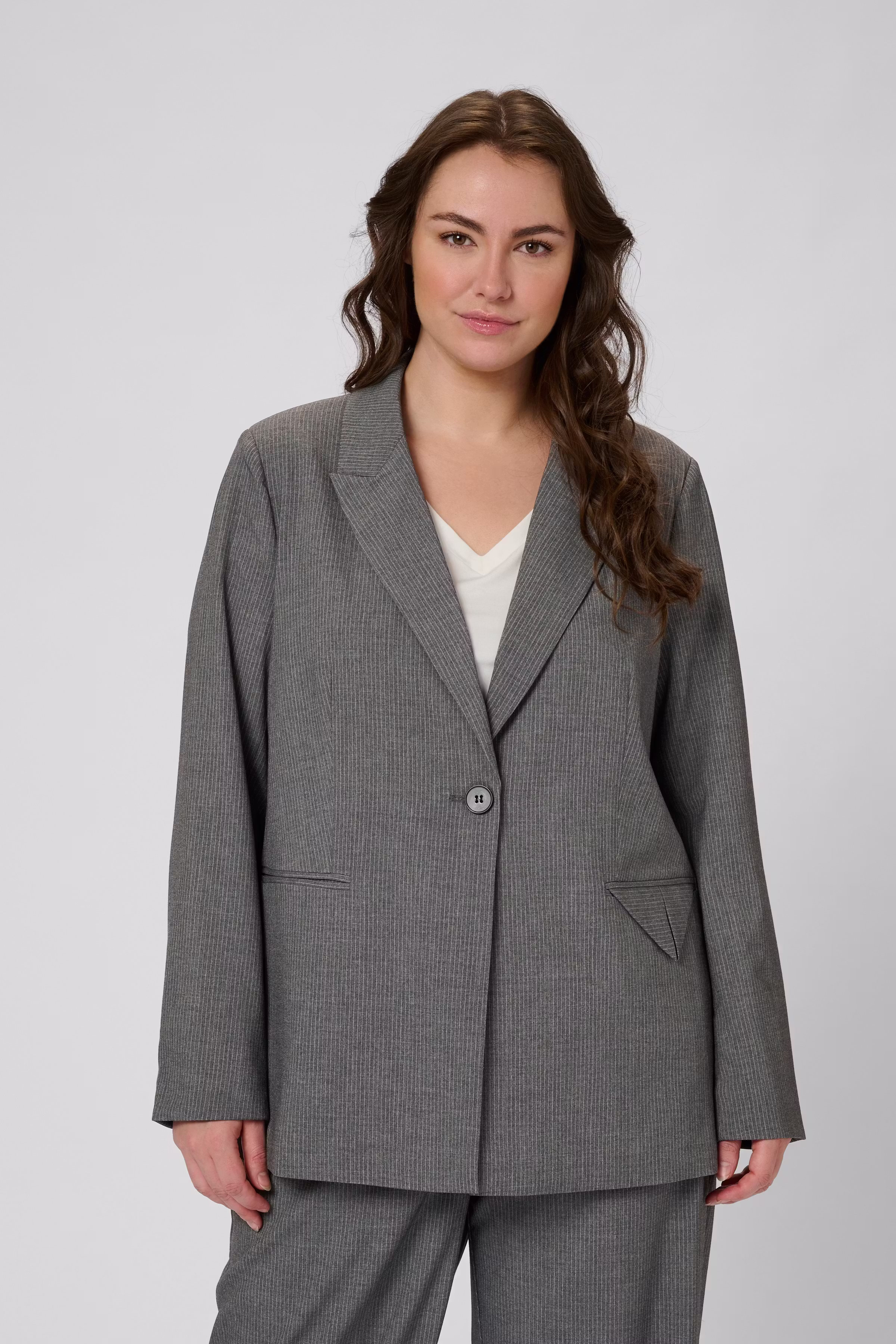 KCeliana Blazer LOOKBOOK FRONT 10583626-108214