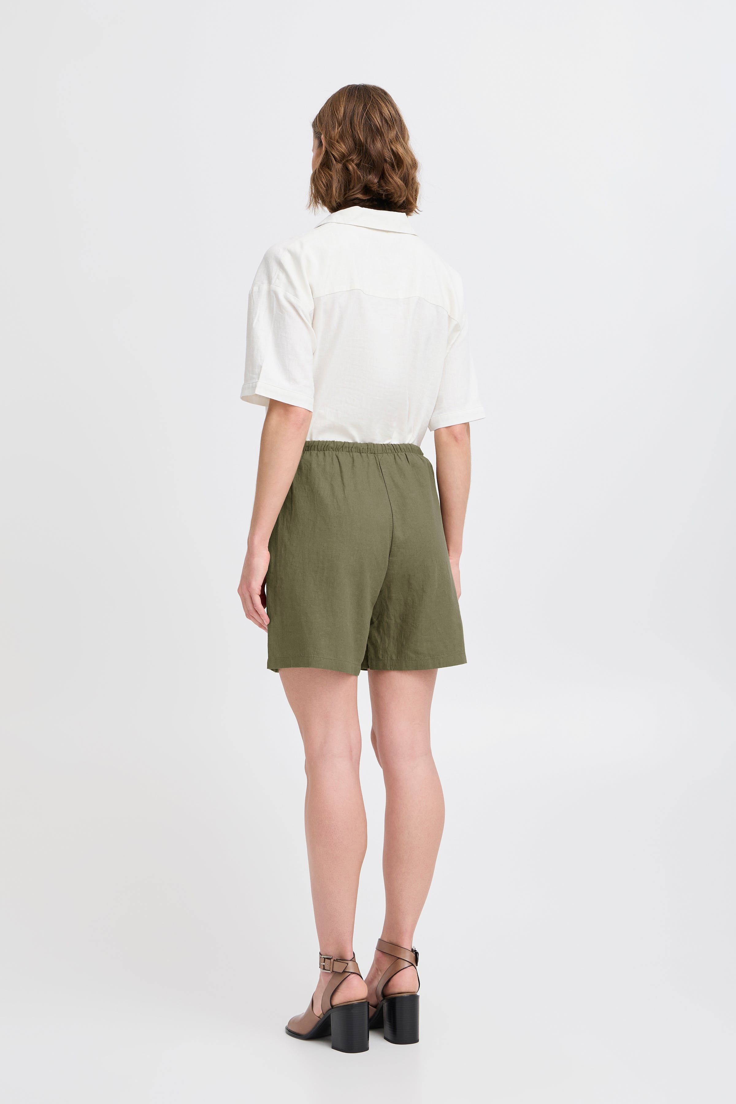 BYFALAKKA Shorts LOOKBOOK BACK 20816607-190510