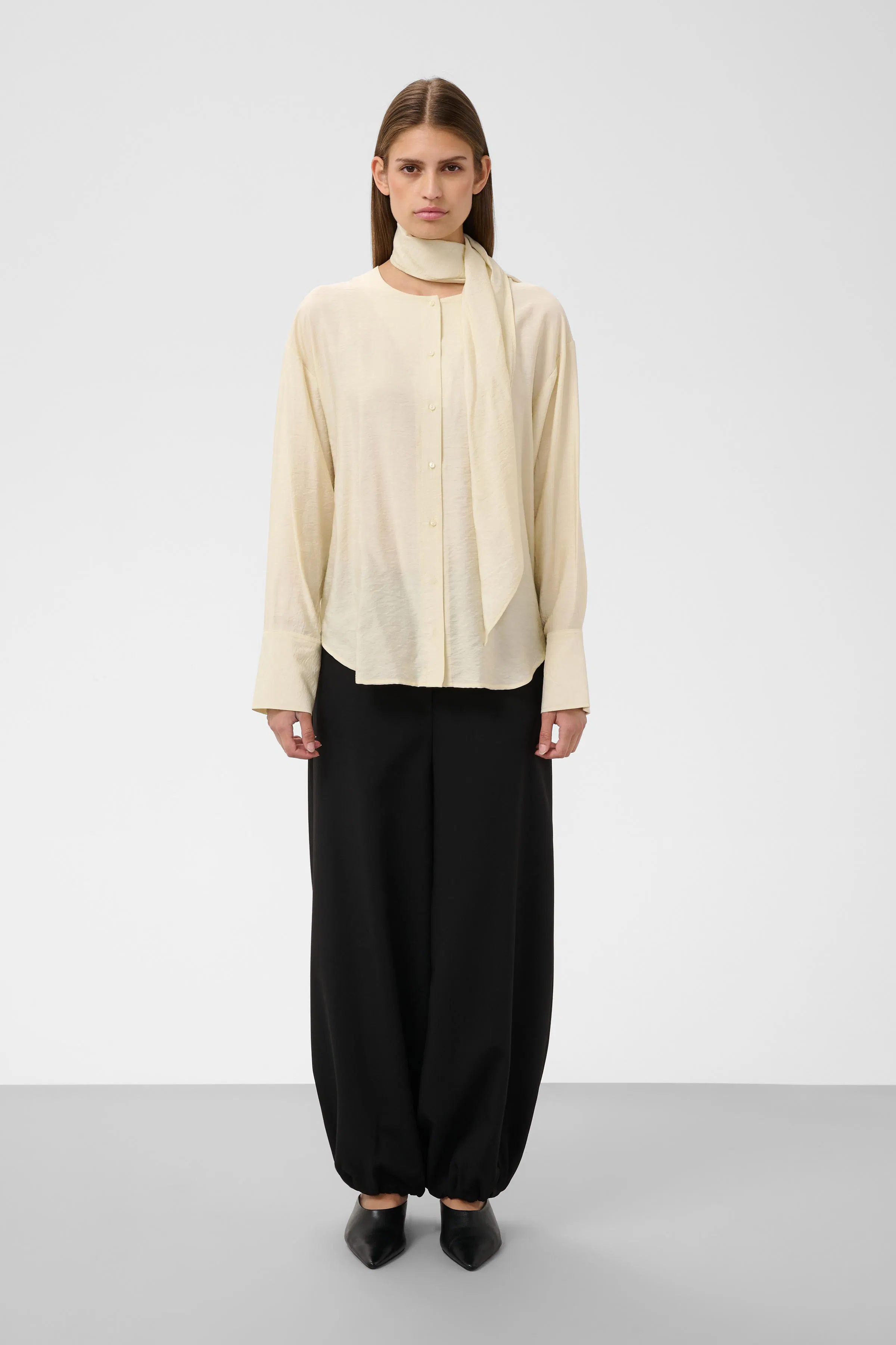 SLLeodora Blouse LOOKBOOK FRONT 30409514-120110