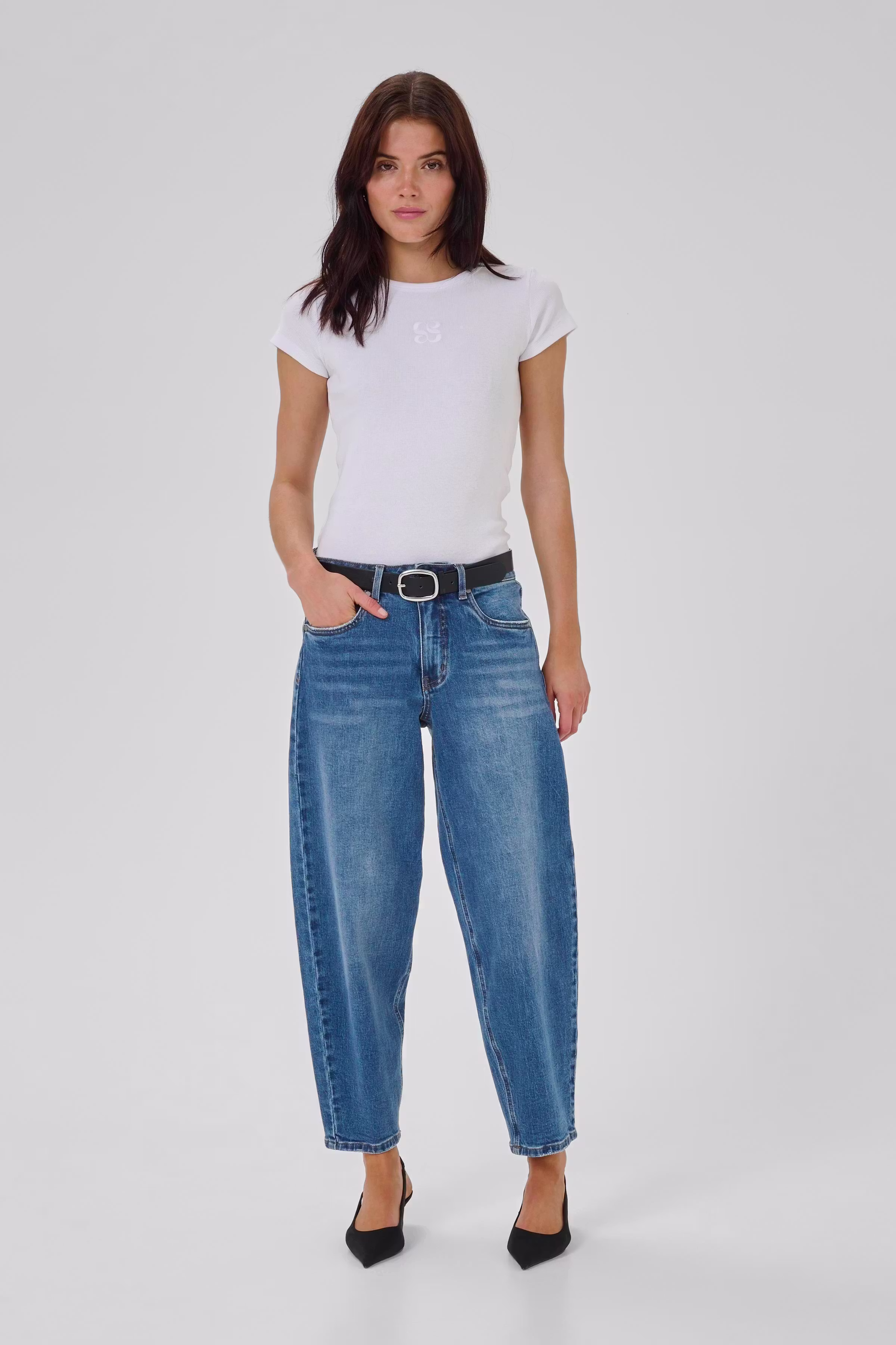 BalooMW Barrel jeans LOOKBOOK FRONT 10705241-100053