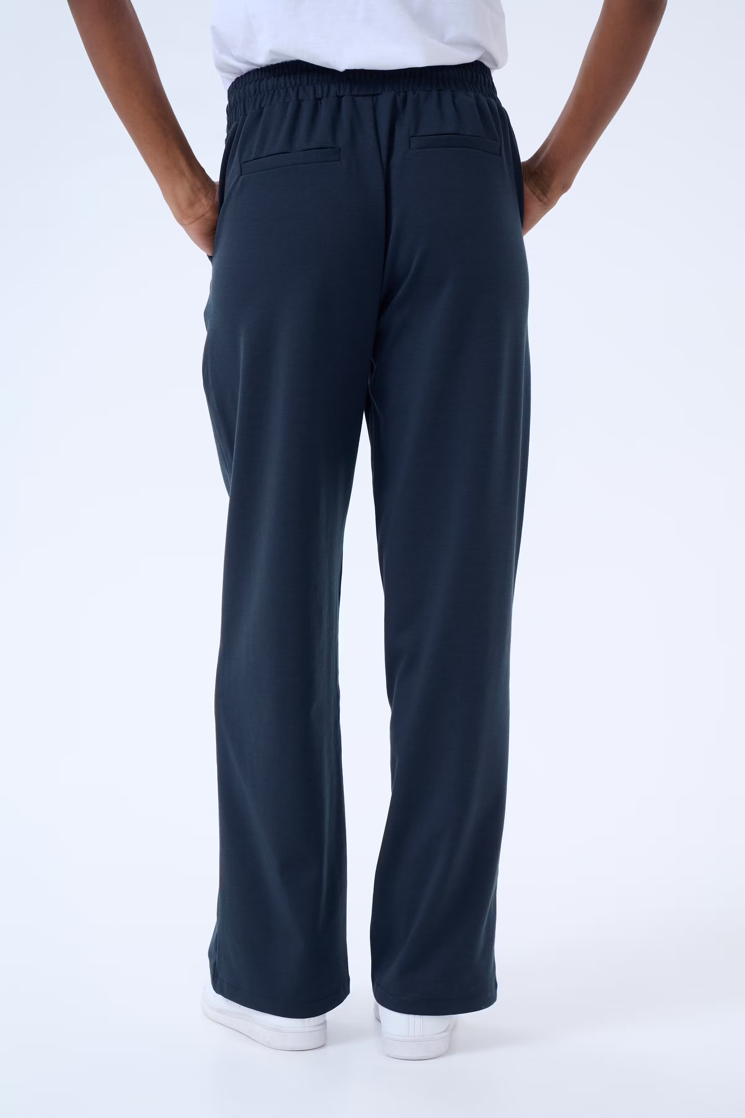 KAjenny Straight Hose LOOKBOOK BACK 10508621-194020