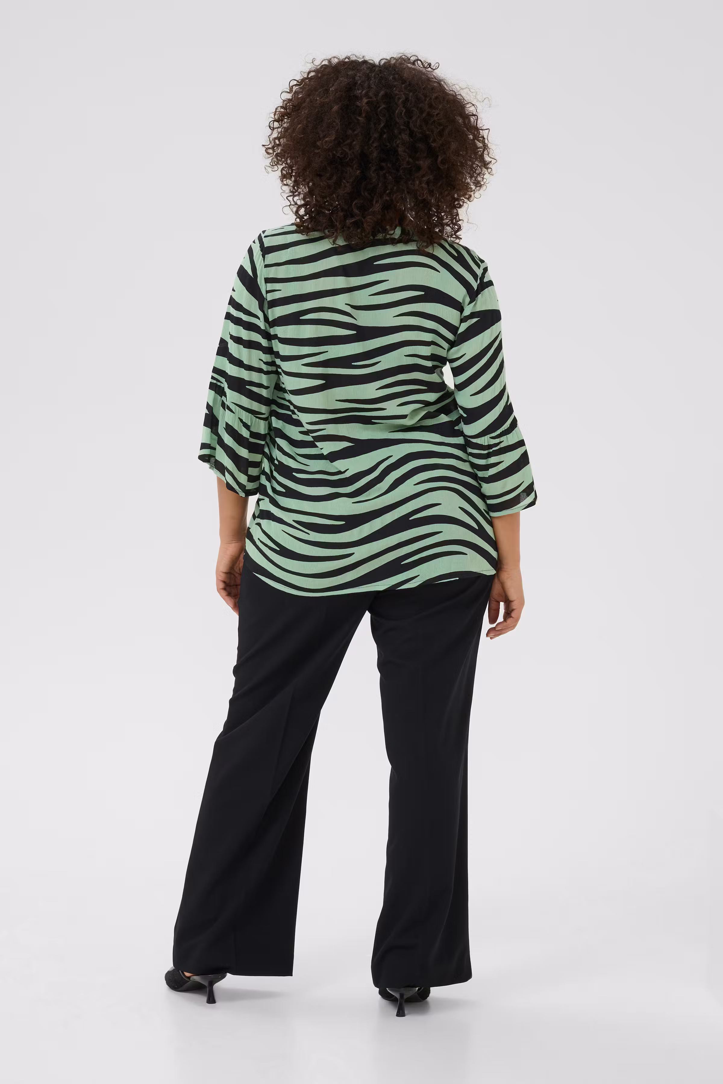 KCleane Blouse LOOKBOOK BACK 10583341-107829