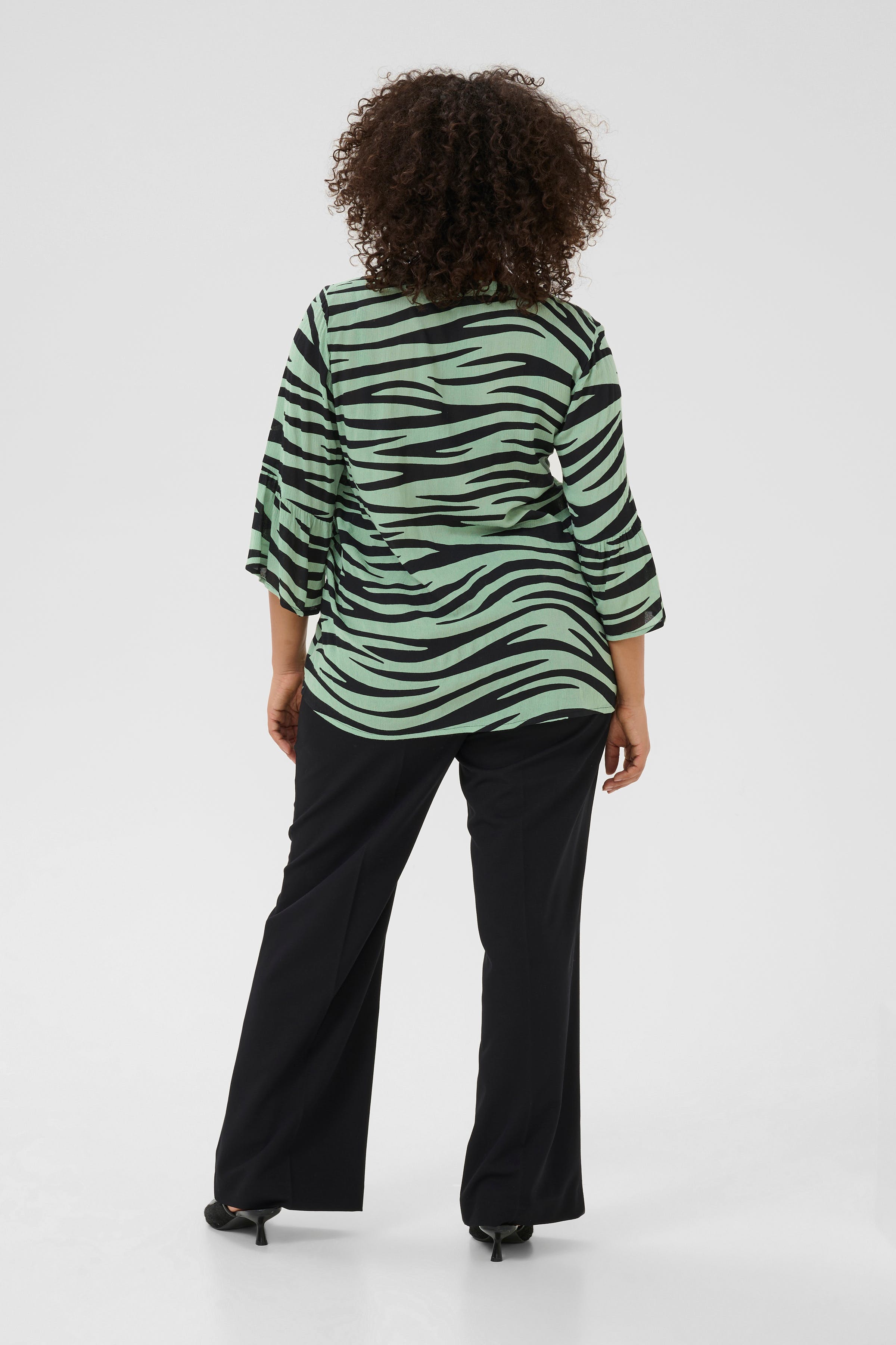 KCleane Blouse LOOKBOOK BACK 10583341-107829