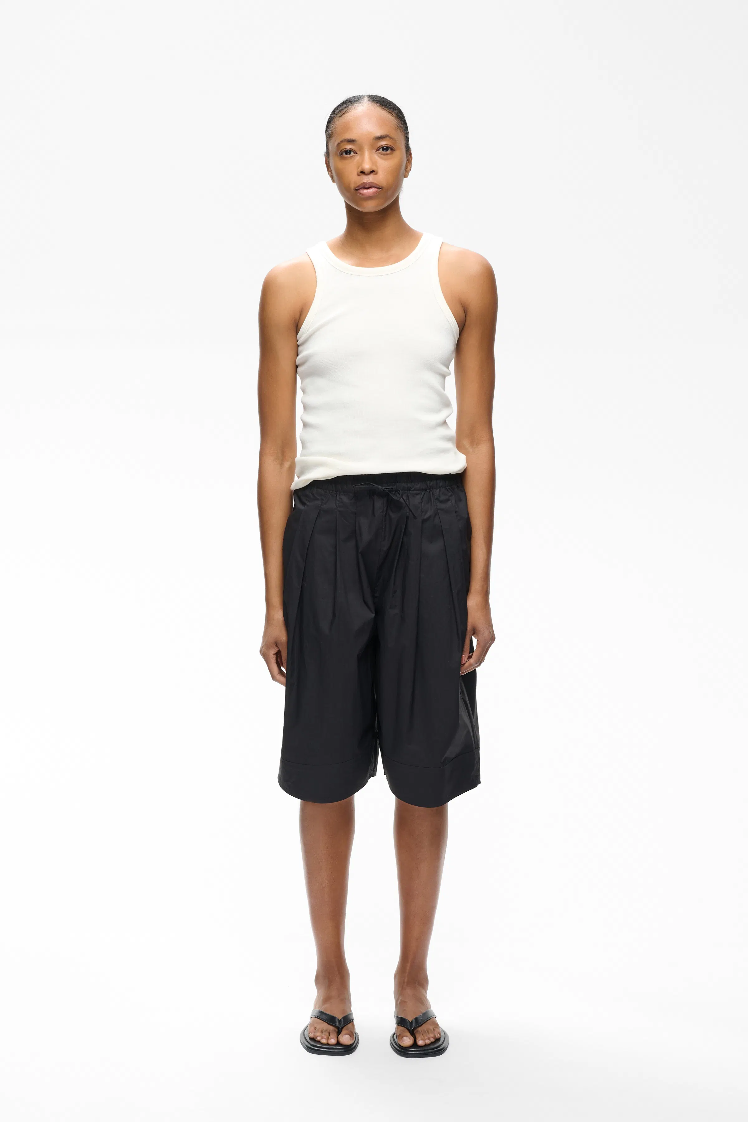 HAZEIW BERMUDA SHORTS in black cotton
